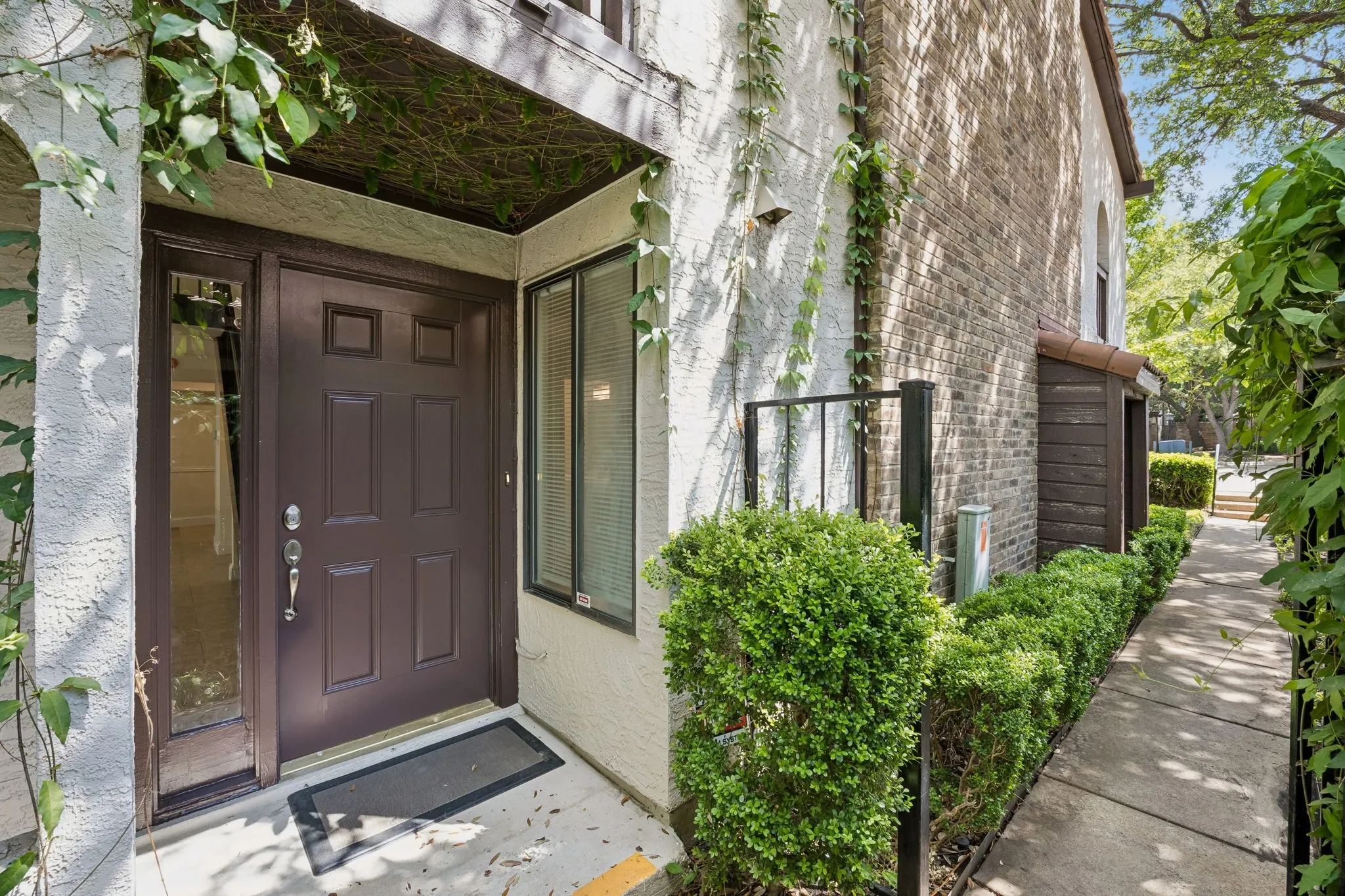 Condominium For Sale in Collin County , 18040 Midway Road 218, Dallas, Texas 75287, 2 Bedroom, 2 Bathroom, 1 Garage spaces, 1,442 Sqft, built in 1984, Preowned, mls#21246731, Real Estate Agent in Dallas, Homes For Sale in Collin county, Homes For Sale in Dallas, Realtor in Dallas Texas, Real Estate Brokerage Independent Realty Texas, Luminita Cordes Realtor