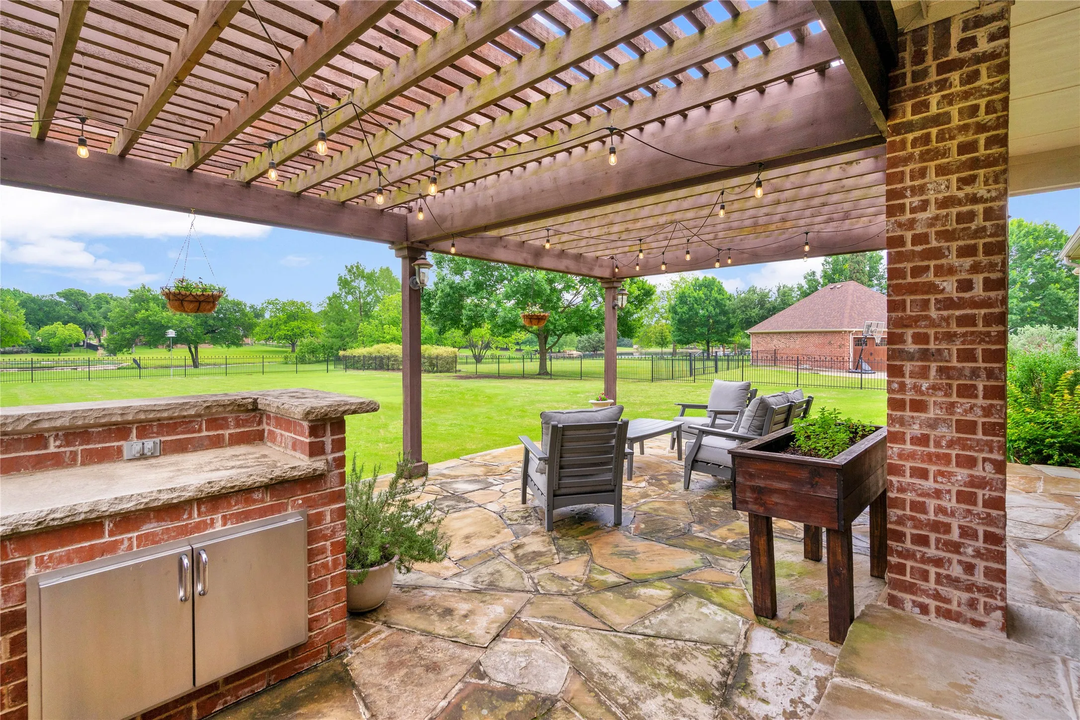 Single Family Residence For Sale in Collin County , 4306 Boulder Drive, Parker, Texas 75002, 5 Bedroom, 4 Bathroom, 3 Garage spaces, 4,478 Sqft, built in 2000, Preowned, mls#21244936, Real Estate Agent in Parker, Homes For Sale in Collin county, Homes For Sale in Parker, Realtor in Parker Texas, Real Estate Brokerage Independent Realty Texas, Luminita Cordes Realtor