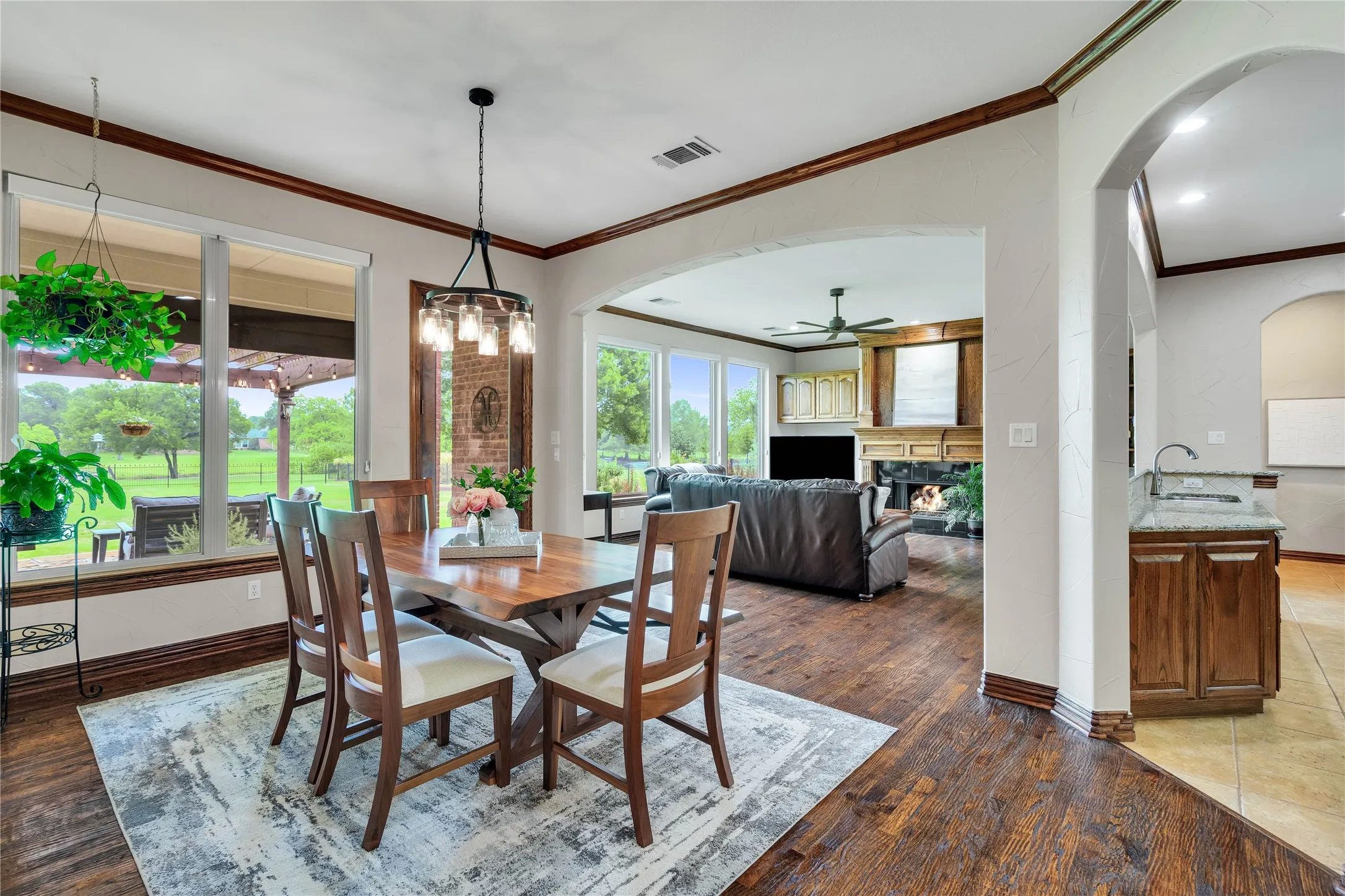 Single Family Residence For Sale in Collin County , 4306 Boulder Drive, Parker, Texas 75002, 5 Bedroom, 4 Bathroom, 3 Garage spaces, 4,478 Sqft, built in 2000, Preowned, mls#21244936, Real Estate Agent in Parker, Homes For Sale in Collin county, Homes For Sale in Parker, Realtor in Parker Texas, Real Estate Brokerage Independent Realty Texas, Luminita Cordes Realtor