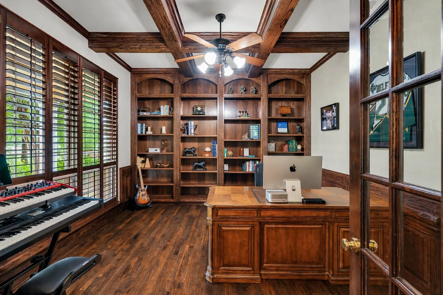 Single Family Residence For Sale in Collin County , 4306 Boulder Drive, Parker, Texas 75002, 5 Bedroom, 4 Bathroom, 3 Garage spaces, 4,478 Sqft, built in 2000, Preowned, mls#21244936, Real Estate Agent in Parker, Homes For Sale in Collin county, Homes For Sale in Parker, Realtor in Parker Texas, Real Estate Brokerage Independent Realty Texas, Luminita Cordes Realtor