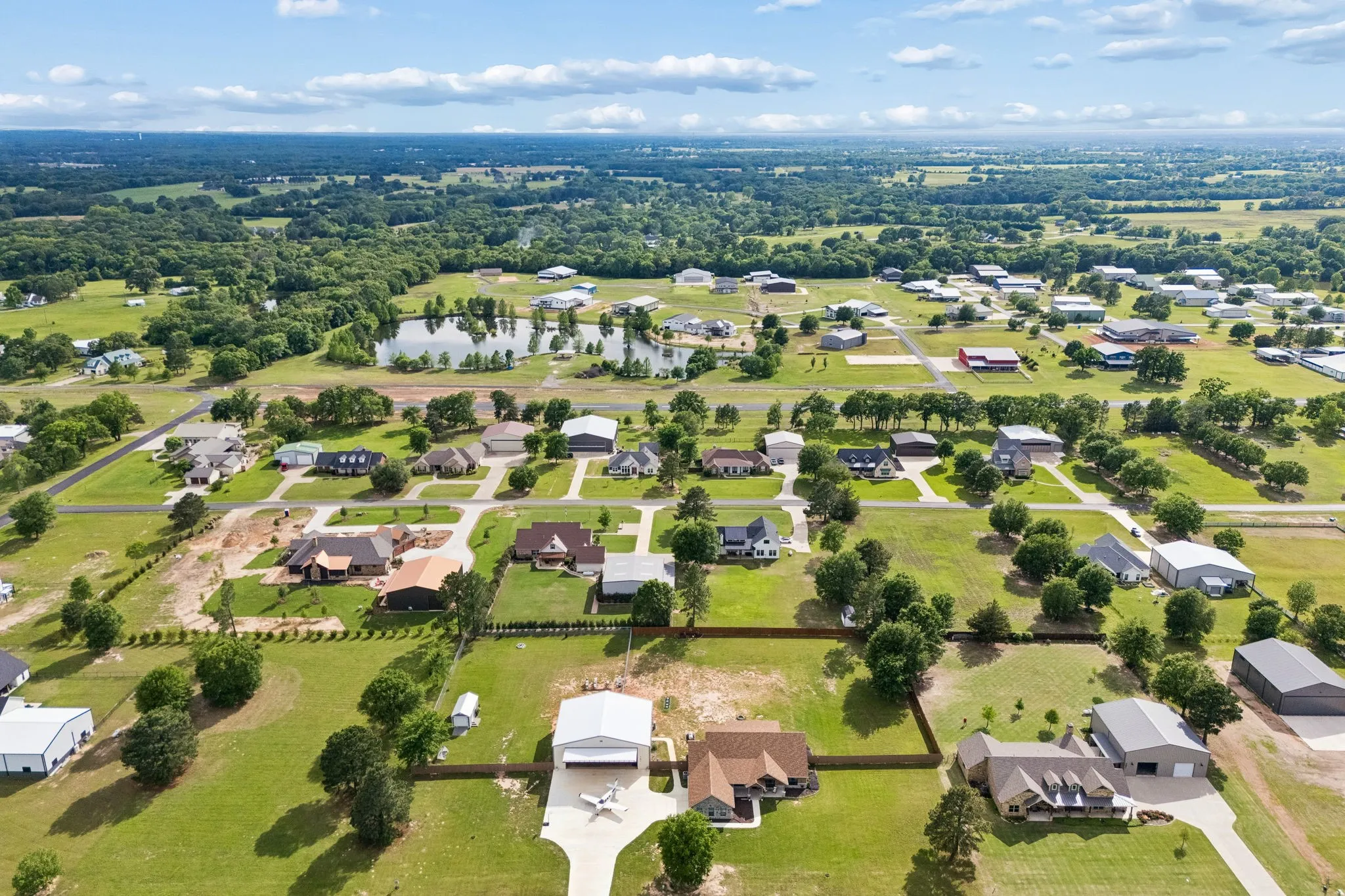 Single Family Residence For Sale in Van Zandt County , 761 Private Road 7005, Edgewood, Texas 75117, 3 Bedroom, 2 Bathroom, 2 Garage spaces, 3,409 Sqft, built in 2025, Preowned, Price $1,099,000, mls#21247788, Real Estate Agent in Edgewood, Homes For Sale in Van Zandt county, Homes For Sale in Edgewood, Realtor in Edgewood Texas, Real Estate Brokerage Independent Realty Texas, Luminita Cordes Realtor