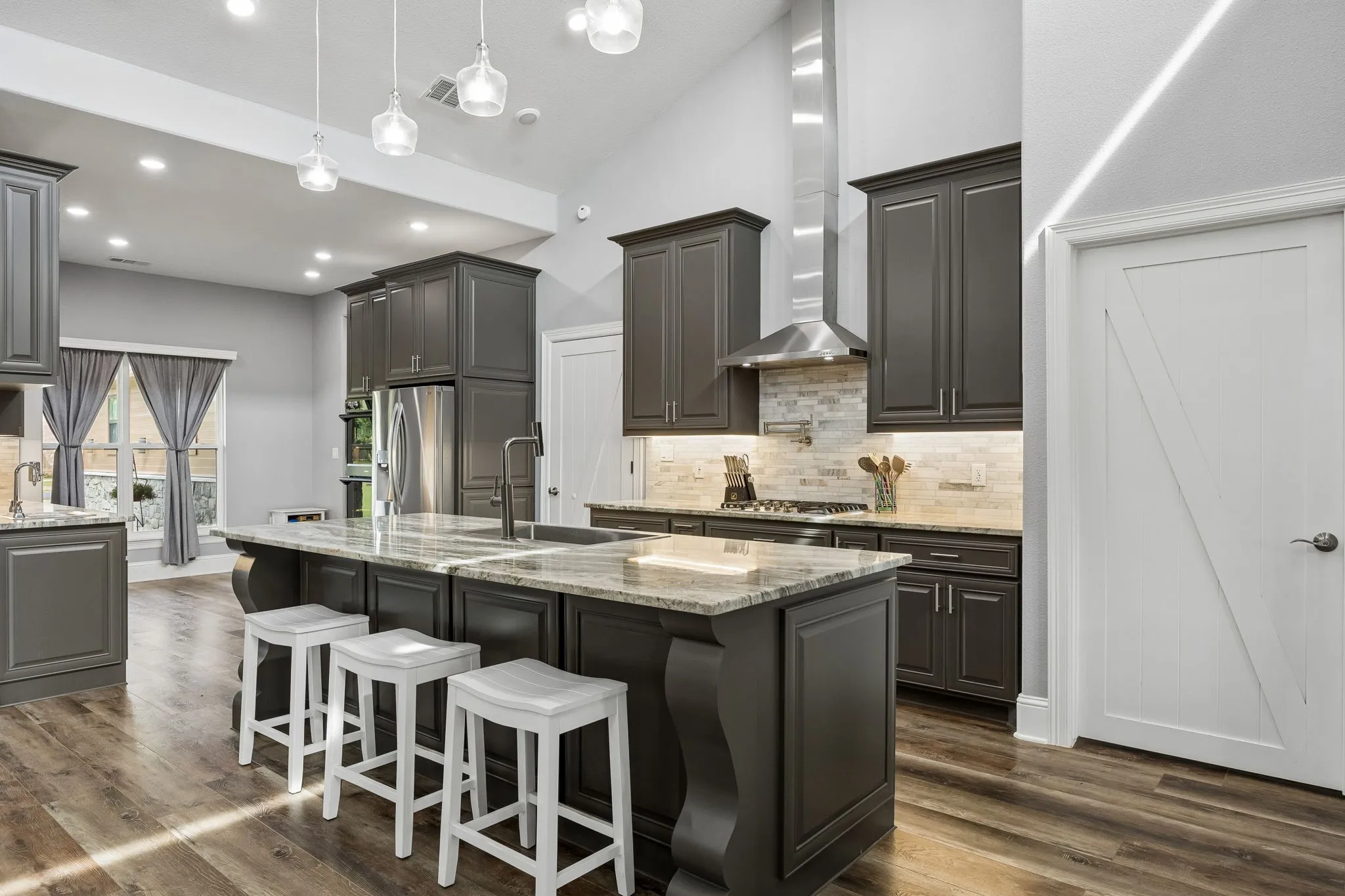 Single Family Residence For Sale in Van Zandt County , 761 Private Road 7005, Edgewood, Texas 75117, 3 Bedroom, 2 Bathroom, 2 Garage spaces, 3,409 Sqft, built in 2025, Preowned, Price $1,099,000, mls#21247788, Real Estate Agent in Edgewood, Homes For Sale in Van Zandt county, Homes For Sale in Edgewood, Realtor in Edgewood Texas, Real Estate Brokerage Independent Realty Texas, Luminita Cordes Realtor