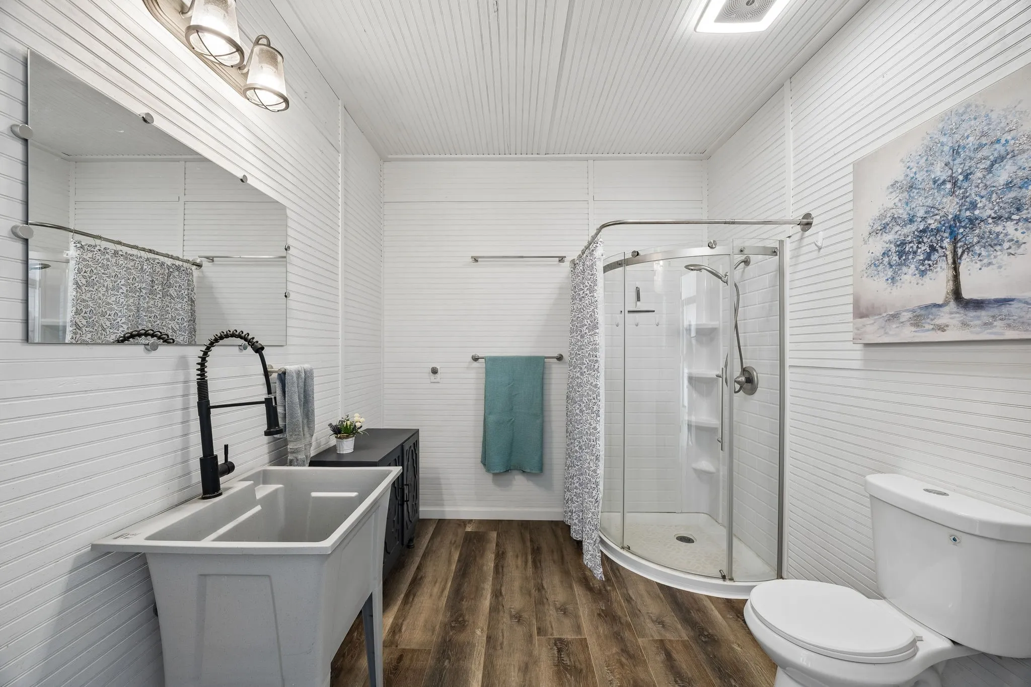 Single Family Residence For Sale in Van Zandt County , 761 Private Road 7005, Edgewood, Texas 75117, 3 Bedroom, 2 Bathroom, 2 Garage spaces, 3,409 Sqft, built in 2025, Preowned, Price $1,099,000, mls#21247788, Real Estate Agent in Edgewood, Homes For Sale in Van Zandt county, Homes For Sale in Edgewood, Realtor in Edgewood Texas, Real Estate Brokerage Independent Realty Texas, Luminita Cordes Realtor