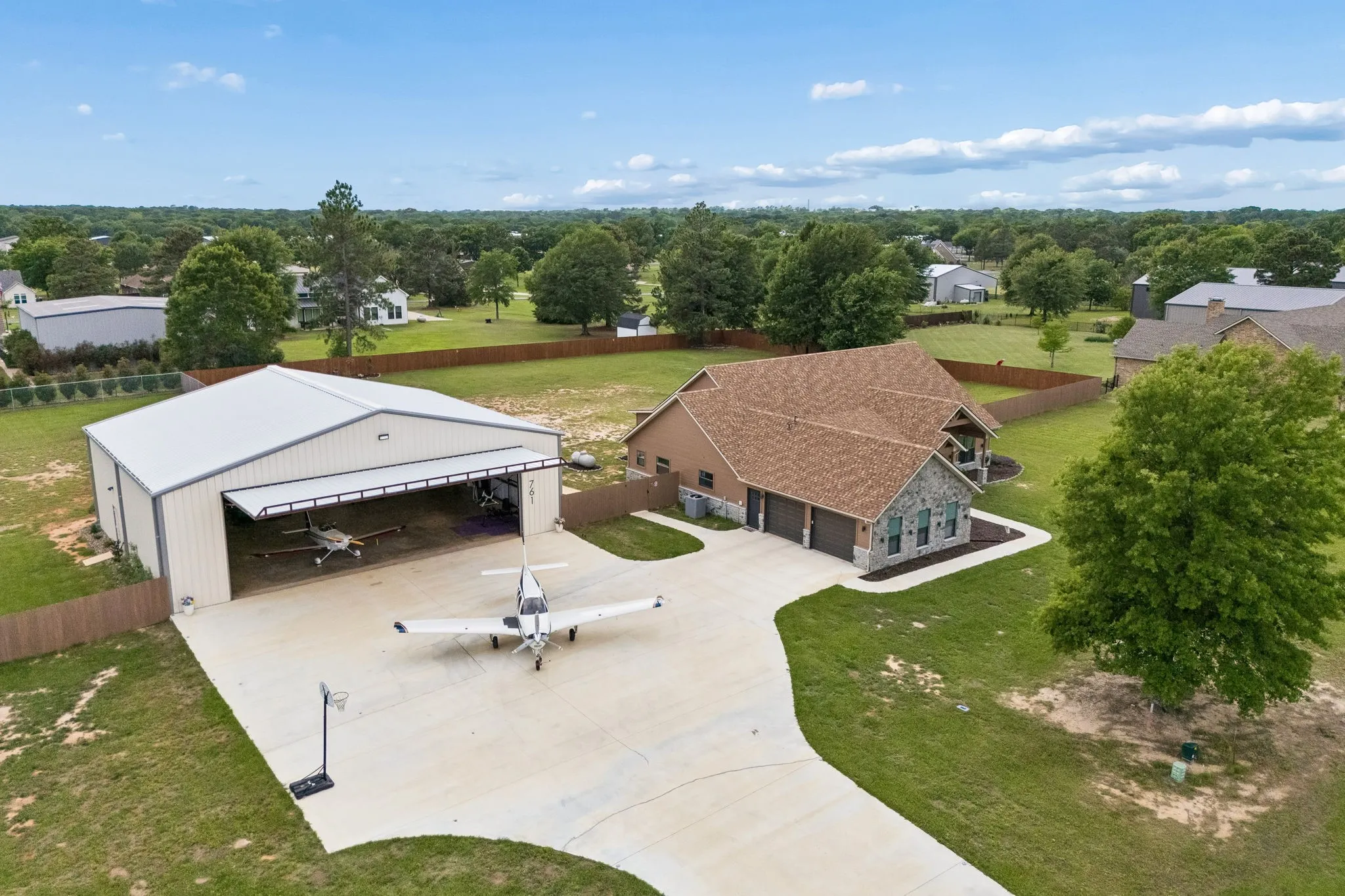Single Family Residence For Sale in Van Zandt County , 761 Private Road 7005, Edgewood, Texas 75117, 3 Bedroom, 2 Bathroom, 2 Garage spaces, 3,409 Sqft, built in 2025, Preowned, Price $1,099,000, mls#21247788, Real Estate Agent in Edgewood, Homes For Sale in Van Zandt county, Homes For Sale in Edgewood, Realtor in Edgewood Texas, Real Estate Brokerage Independent Realty Texas, Luminita Cordes Realtor