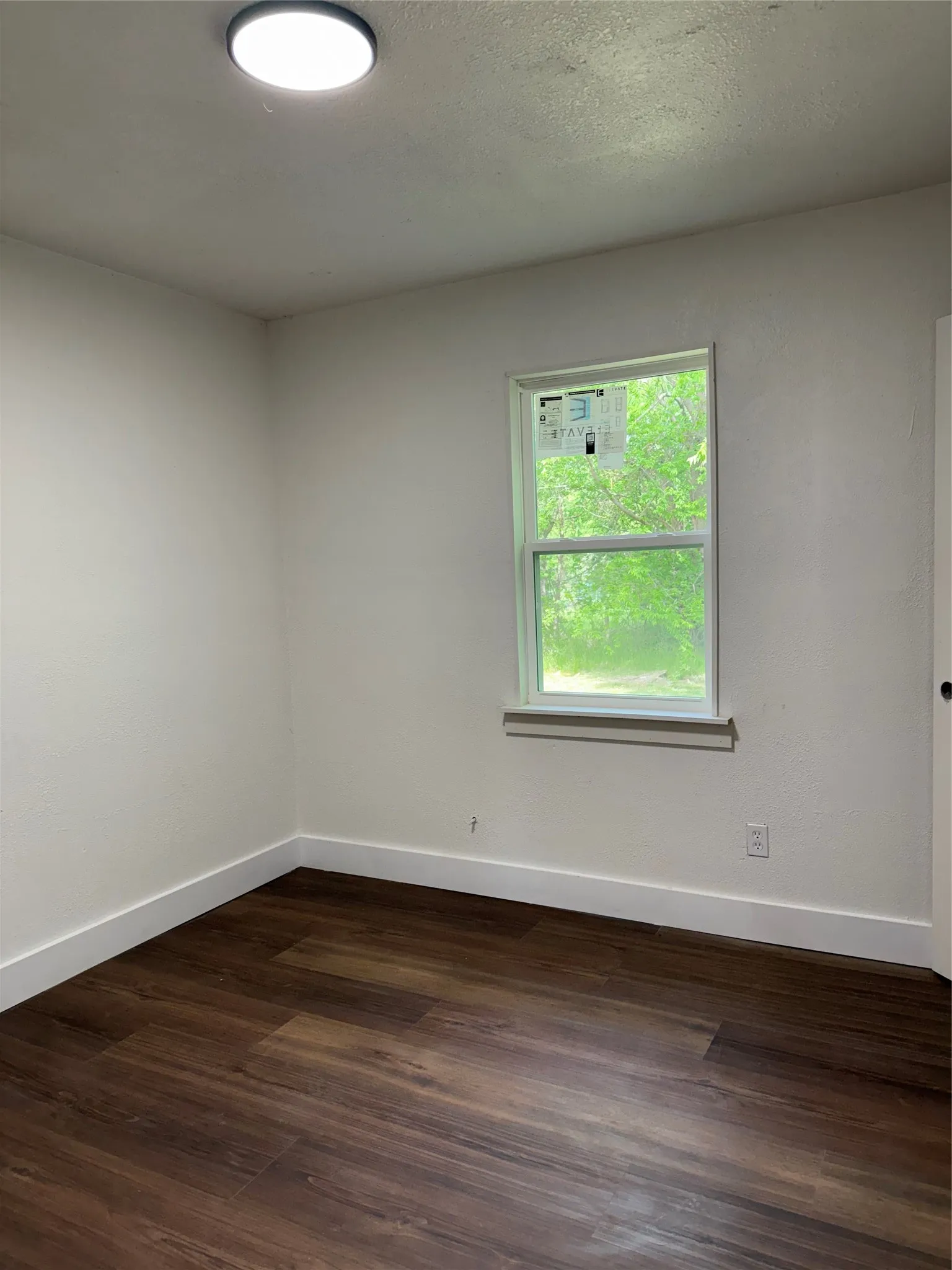 Single Family Residence For Sale in Hunt County , 1114 Blackburn Street, Commerce, Texas 75428, 3 Bedroom, 1 Bathroom, Garage spaces, 1,000 Sqft, built in 1984, Preowned, mls#21238949, Real Estate Agent in Commerce, Homes For Sale in Hunt county, Homes For Sale in Commerce, Realtor in Commerce Texas, Real Estate Brokerage Independent Realty Texas, Luminita Cordes Realtor