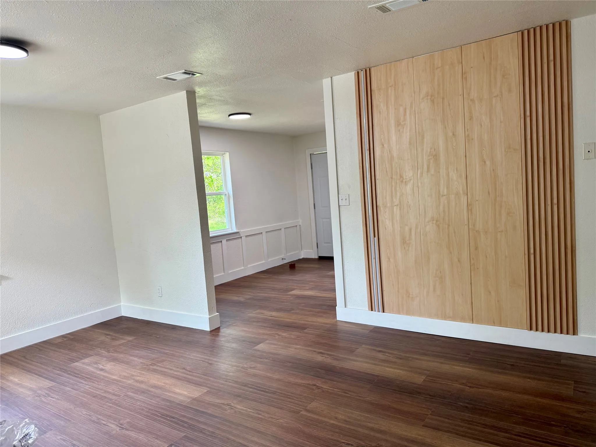 Single Family Residence For Sale in Hunt County , 1114 Blackburn Street, Commerce, Texas 75428, 3 Bedroom, 1 Bathroom, Garage spaces, 1,000 Sqft, built in 1984, Preowned, mls#21238949, Real Estate Agent in Commerce, Homes For Sale in Hunt county, Homes For Sale in Commerce, Realtor in Commerce Texas, Real Estate Brokerage Independent Realty Texas, Luminita Cordes Realtor