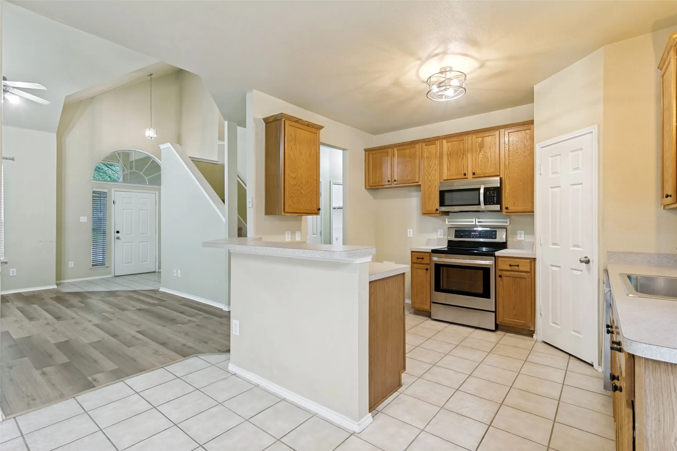 Single Family Residence For Sale in Denton County , 9917 Cherry Hill Lane, Providence Village, Texas 76227, 4 Bedrooms, 2 Bathrooms, 2 Garage spaces, 2,452 Sqft, built in 2004, Price $330,000, mls#21244824, Real Estate Agent in Providence Village, Homes For Sale in Denton county, Homes For Sale in Providence Village, Realtor in Providence Village Texas, Real Estate Brokerage Independent Realty Texas, Luminita Cordes Realtor