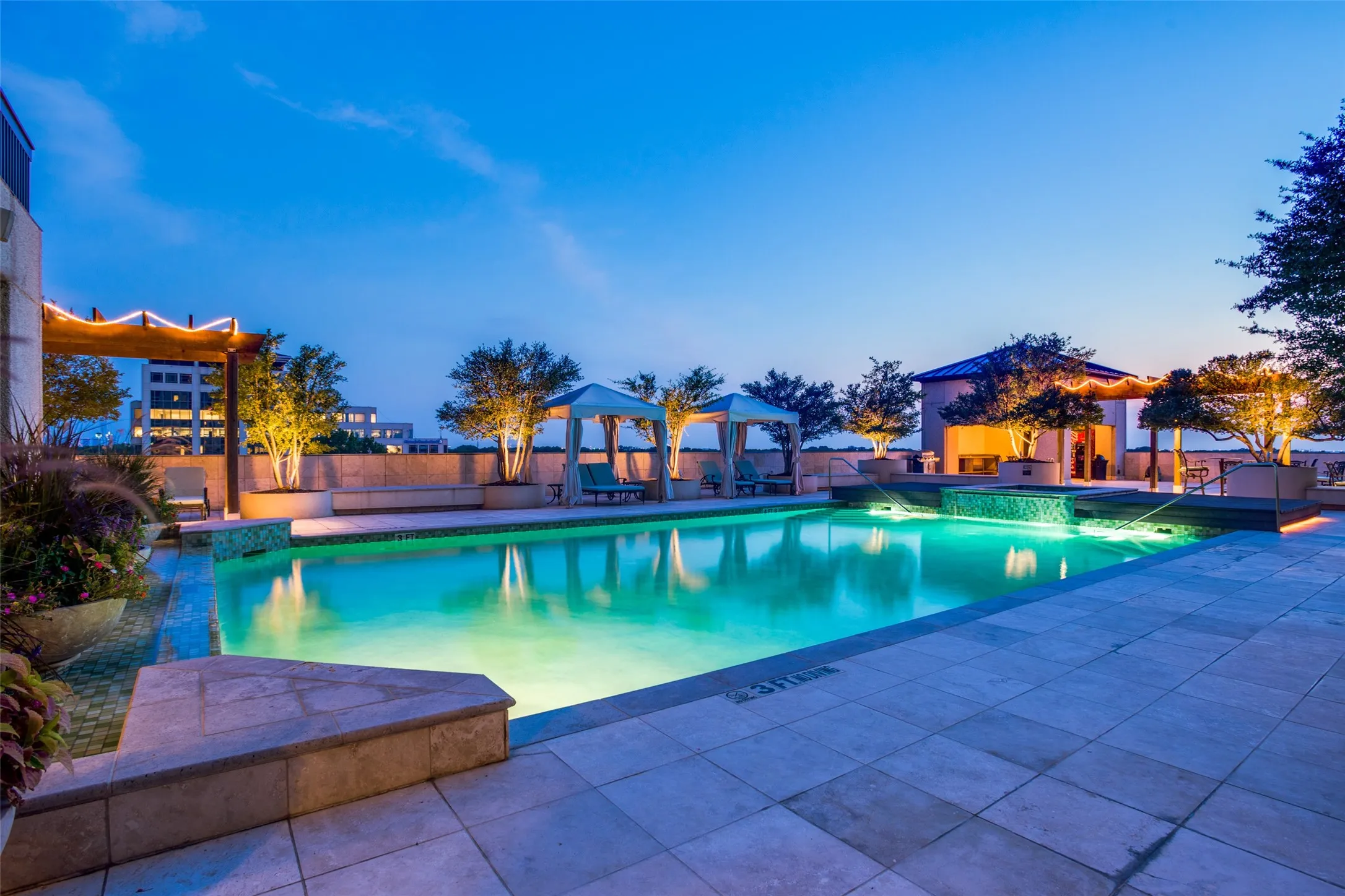 Condominium For Sale in Dallas County , 5909 Luther Lane 2204, Dallas, Texas 75225, 3 Bedroom, 3 Bathroom, 3 Garage spaces, 2,359 Sqft, built in 1983, Preowned, Price $1,400,000, mls#21244973, Real Estate Agent in Dallas, Homes For Sale in Dallas county, Homes For Sale in Dallas, Realtor in Dallas Texas, Real Estate Brokerage Independent Realty Texas, Luminita Cordes Realtor