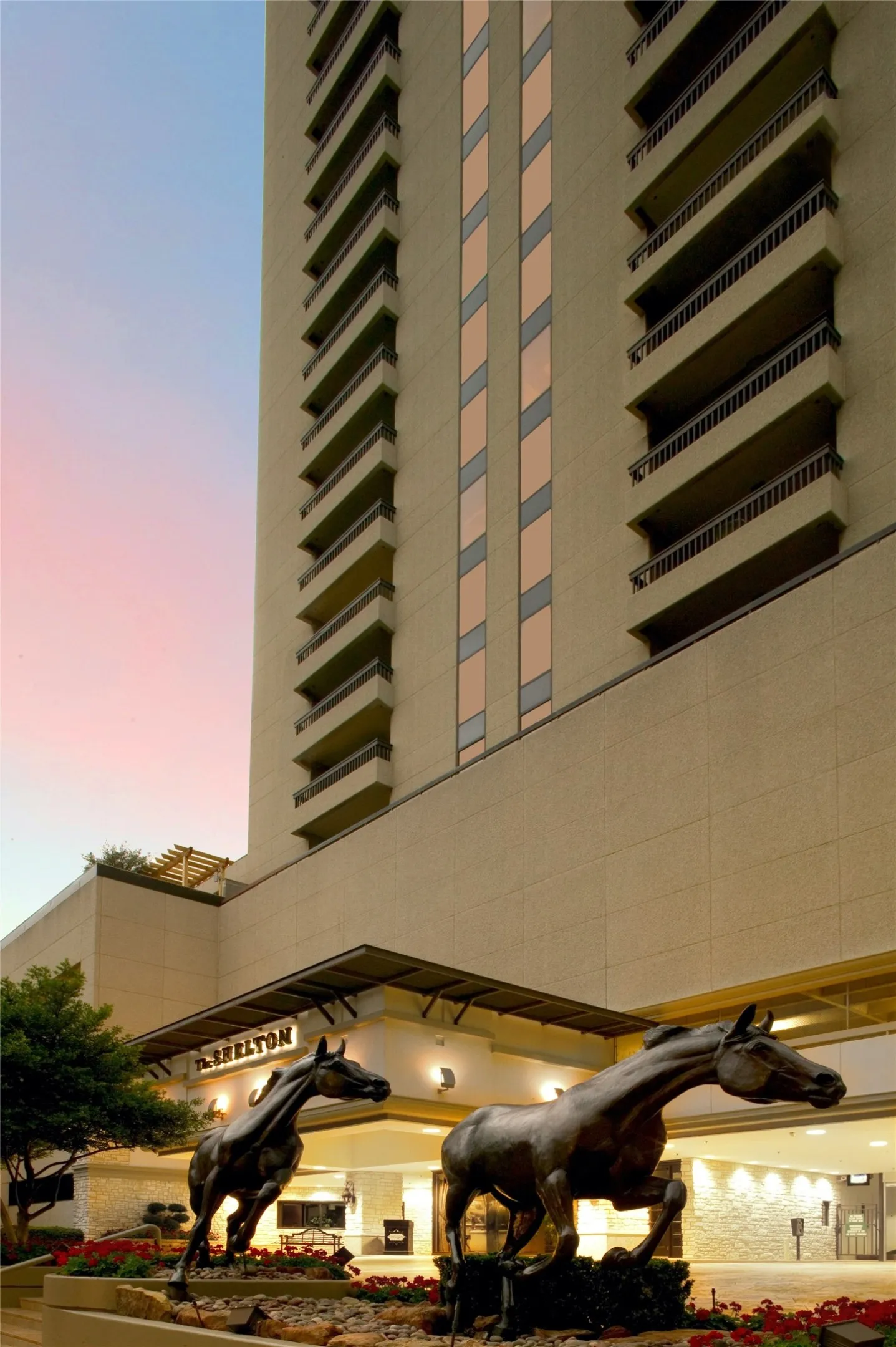 Condominium For Sale in Dallas County , 5909 Luther Lane 2204, Dallas, Texas 75225, 3 Bedroom, 3 Bathroom, 3 Garage spaces, 2,359 Sqft, built in 1983, Preowned, Price $1,400,000, mls#21244973, Real Estate Agent in Dallas, Homes For Sale in Dallas county, Homes For Sale in Dallas, Realtor in Dallas Texas, Real Estate Brokerage Independent Realty Texas, Luminita Cordes Realtor