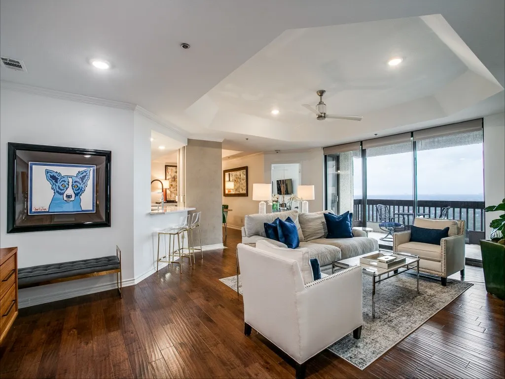 Condominium For Sale in Dallas County , 5909 Luther Lane 2204, Dallas, Texas 75225, 3 Bedroom, 3 Bathroom, 3 Garage spaces, 2,359 Sqft, built in 1983, Preowned, Price $1,400,000, mls#21244973, Real Estate Agent in Dallas, Homes For Sale in Dallas county, Homes For Sale in Dallas, Realtor in Dallas Texas, Real Estate Brokerage Independent Realty Texas, Luminita Cordes Realtor