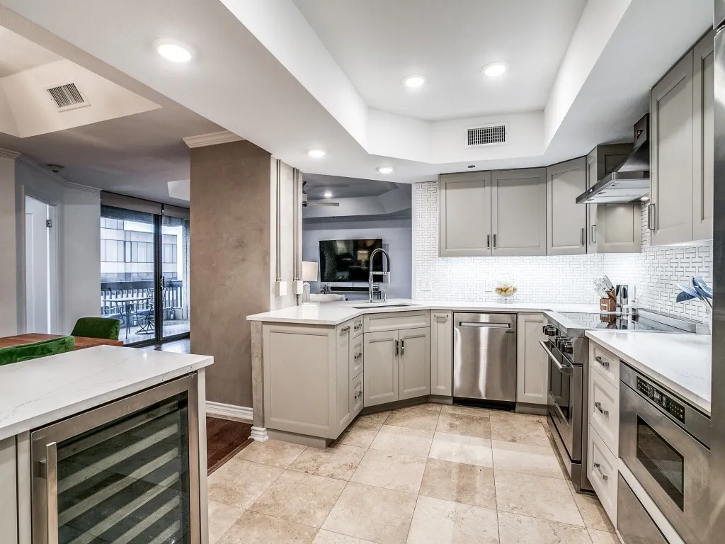 Condominium For Sale in Dallas County , 5909 Luther Lane 2204, Dallas, Texas 75225, 3 Bedroom, 3 Bathroom, 3 Garage spaces, 2,359 Sqft, built in 1983, Preowned, Price $1,400,000, mls#21244973, Real Estate Agent in Dallas, Homes For Sale in Dallas county, Homes For Sale in Dallas, Realtor in Dallas Texas, Real Estate Brokerage Independent Realty Texas, Luminita Cordes Realtor