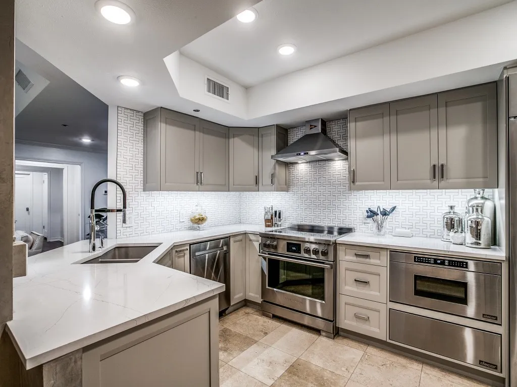Condominium For Sale in Dallas County , 5909 Luther Lane 2204, Dallas, Texas 75225, 3 Bedroom, 3 Bathroom, 3 Garage spaces, 2,359 Sqft, built in 1983, Preowned, Price $1,400,000, mls#21244973, Real Estate Agent in Dallas, Homes For Sale in Dallas county, Homes For Sale in Dallas, Realtor in Dallas Texas, Real Estate Brokerage Independent Realty Texas, Luminita Cordes Realtor