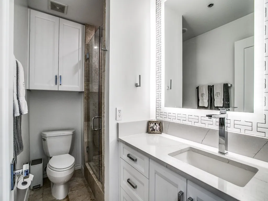 Condominium For Sale in Dallas County , 5909 Luther Lane 2204, Dallas, Texas 75225, 3 Bedroom, 3 Bathroom, 3 Garage spaces, 2,359 Sqft, built in 1983, Preowned, Price $1,400,000, mls#21244973, Real Estate Agent in Dallas, Homes For Sale in Dallas county, Homes For Sale in Dallas, Realtor in Dallas Texas, Real Estate Brokerage Independent Realty Texas, Luminita Cordes Realtor