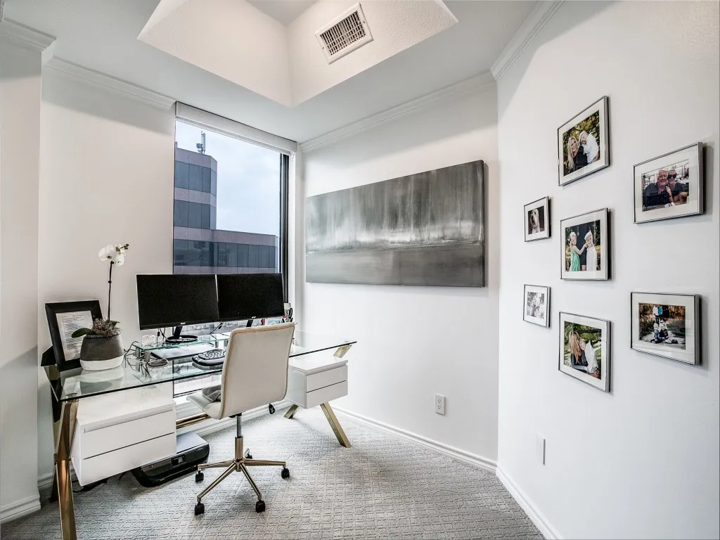 Condominium For Sale in Dallas County , 5909 Luther Lane 2204, Dallas, Texas 75225, 3 Bedroom, 3 Bathroom, 3 Garage spaces, 2,359 Sqft, built in 1983, Preowned, Price $1,400,000, mls#21244973, Real Estate Agent in Dallas, Homes For Sale in Dallas county, Homes For Sale in Dallas, Realtor in Dallas Texas, Real Estate Brokerage Independent Realty Texas, Luminita Cordes Realtor