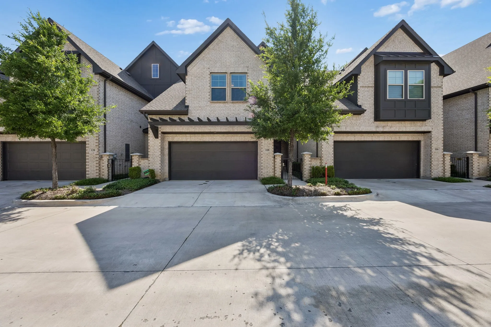 Townhouse For Sale in Denton County , 118 Claire Drive, Trophy Club, Texas 76262, 3 Bedroom, 3 Bathroom, 2 Garage spaces, 2,293 Sqft, built in 2020, mls#21233838, Real Estate Agent in Trophy Club, Homes For Sale in Denton county, Homes For Sale in Trophy Club, Realtor in Trophy Club Texas, Real Estate Brokerage Independent Realty Texas, Luminita Cordes Realtor