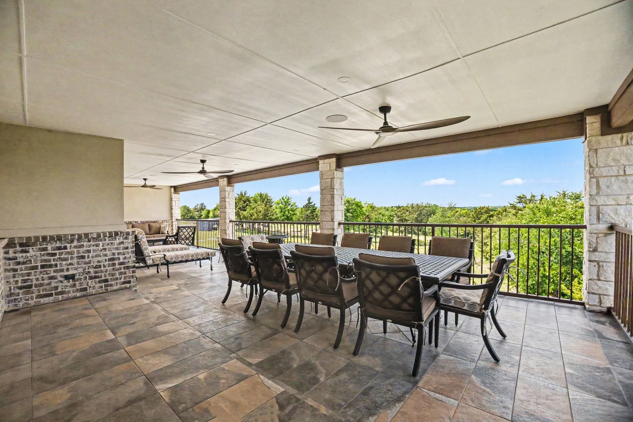 Single Family Residence For Sale in Dallas County , 505 S Bluegrove Road, Lancaster, Texas 75146, 5 Bedrooms, 5 Bathrooms, 4 Garage spaces, 5,797 Sqft, built in 2016, Preowned, Price $2,400,000, mls#21238963, Real Estate Agent in Lancaster, Homes For Sale in Dallas county, Homes For Sale in Lancaster, Realtor in Lancaster Texas, Real Estate Brokerage Independent Realty Texas, Luminita Cordes Realtor