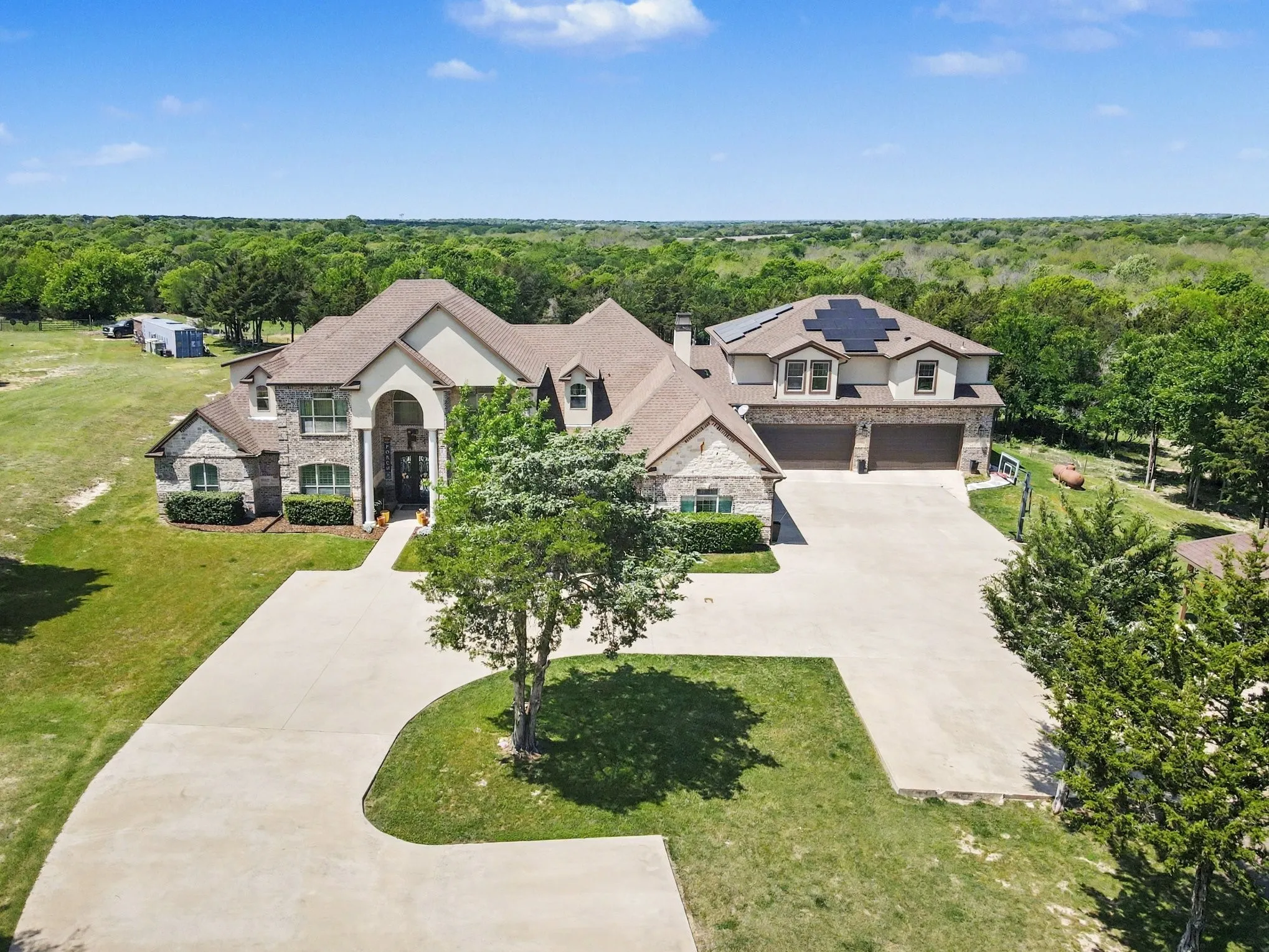 Single Family Residence For Sale in Dallas County , 505 S Bluegrove Road, Lancaster, Texas 75146, 5 Bedrooms, 5 Bathrooms, 4 Garage spaces, 5,797 Sqft, built in 2016, Preowned, Price $2,400,000, mls#21238963, Real Estate Agent in Lancaster, Homes For Sale in Dallas county, Homes For Sale in Lancaster, Realtor in Lancaster Texas, Real Estate Brokerage Independent Realty Texas, Luminita Cordes Realtor