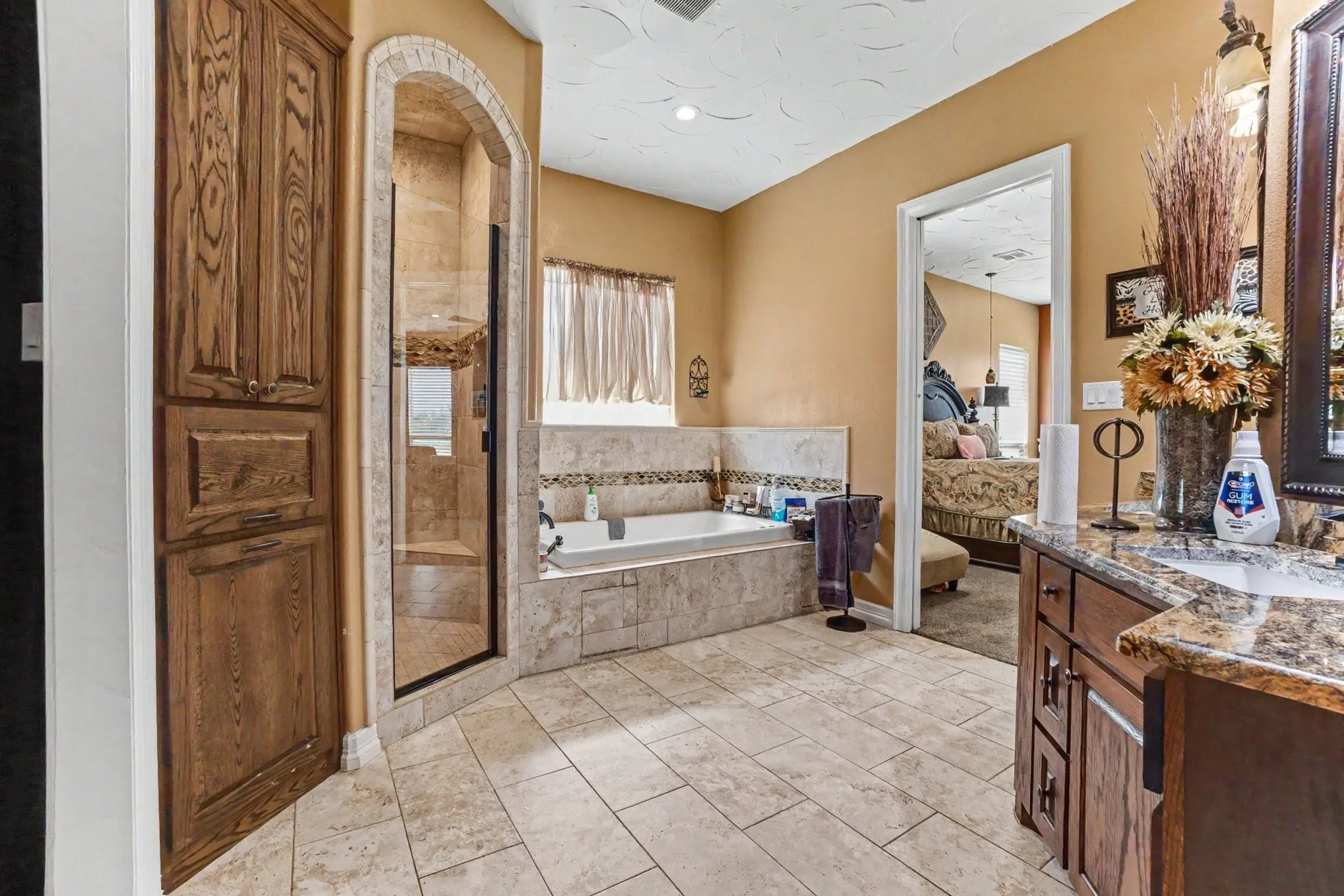 Single Family Residence For Sale in Dallas County , 505 S Bluegrove Road, Lancaster, Texas 75146, 5 Bedrooms, 5 Bathrooms, 4 Garage spaces, 5,797 Sqft, built in 2016, Preowned, Price $2,400,000, mls#21238963, Real Estate Agent in Lancaster, Homes For Sale in Dallas county, Homes For Sale in Lancaster, Realtor in Lancaster Texas, Real Estate Brokerage Independent Realty Texas, Luminita Cordes Realtor