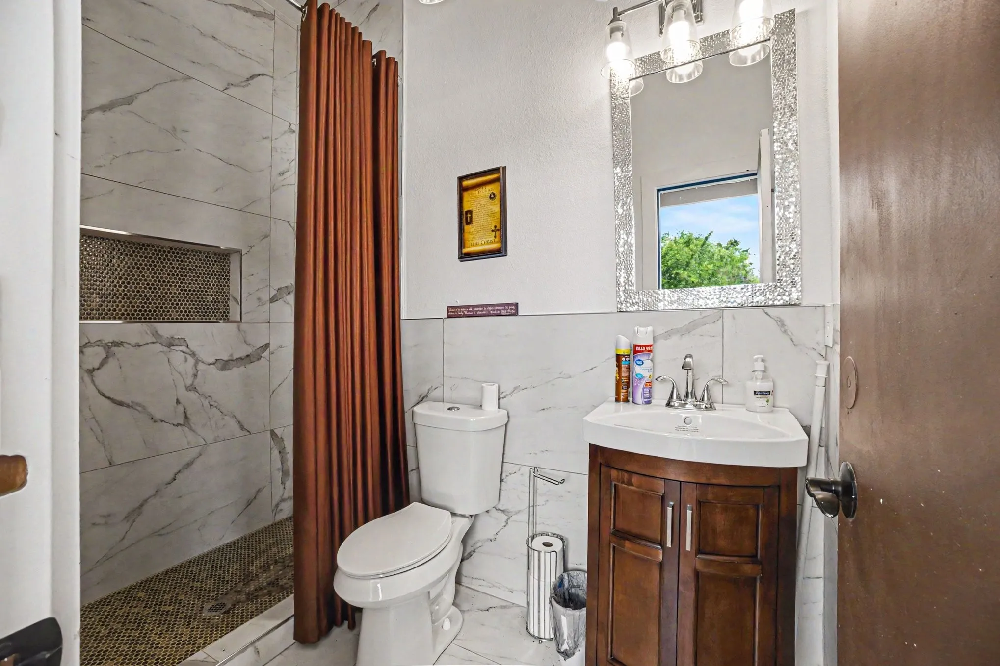 Single Family Residence For Sale in Dallas County , 505 S Bluegrove Road, Lancaster, Texas 75146, 5 Bedrooms, 5 Bathrooms, 4 Garage spaces, 5,797 Sqft, built in 2016, Preowned, Price $2,400,000, mls#21238963, Real Estate Agent in Lancaster, Homes For Sale in Dallas county, Homes For Sale in Lancaster, Realtor in Lancaster Texas, Real Estate Brokerage Independent Realty Texas, Luminita Cordes Realtor