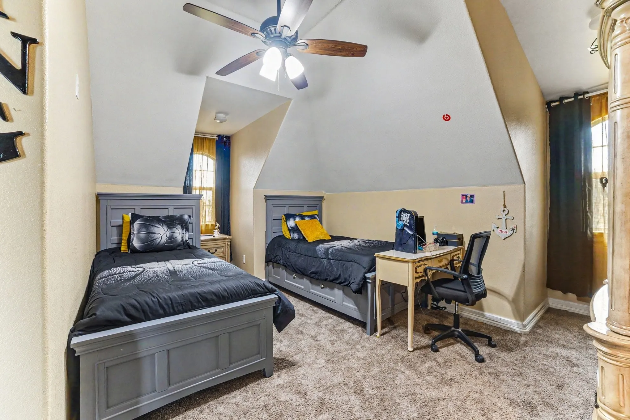 Single Family Residence For Sale in Dallas County , 505 S Bluegrove Road, Lancaster, Texas 75146, 5 Bedrooms, 5 Bathrooms, 4 Garage spaces, 5,797 Sqft, built in 2016, Preowned, Price $2,400,000, mls#21238963, Real Estate Agent in Lancaster, Homes For Sale in Dallas county, Homes For Sale in Lancaster, Realtor in Lancaster Texas, Real Estate Brokerage Independent Realty Texas, Luminita Cordes Realtor