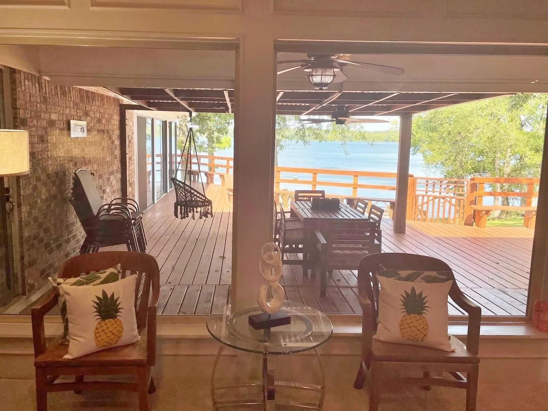 Single Family Residence For Sale in Titus County , 45 County Road 4857, Mt Pleasant, Texas 75455, 4 Bedroom, 3 Bathroom, 2 Garage spaces, 2,743 Sqft, built in 1981, Preowned, mls#21241701, Real Estate Agent in Mt Pleasant, Homes For Sale in Titus county, Homes For Sale in Mt Pleasant, Realtor in Mt Pleasant Texas, Real Estate Brokerage Independent Realty Texas, Luminita Cordes Realtor