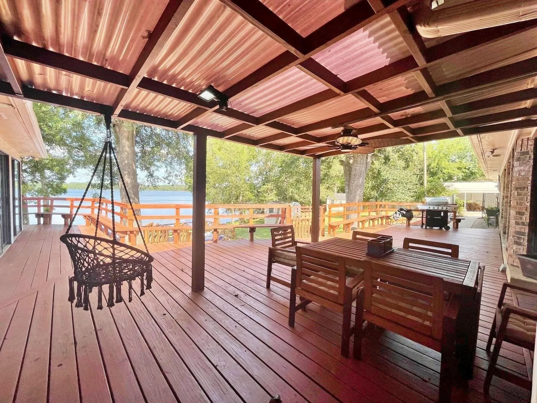 Single Family Residence For Sale in Titus County , 45 County Road 4857, Mt Pleasant, Texas 75455, 4 Bedroom, 3 Bathroom, 2 Garage spaces, 2,743 Sqft, built in 1981, Preowned, mls#21241701, Real Estate Agent in Mt Pleasant, Homes For Sale in Titus county, Homes For Sale in Mt Pleasant, Realtor in Mt Pleasant Texas, Real Estate Brokerage Independent Realty Texas, Luminita Cordes Realtor