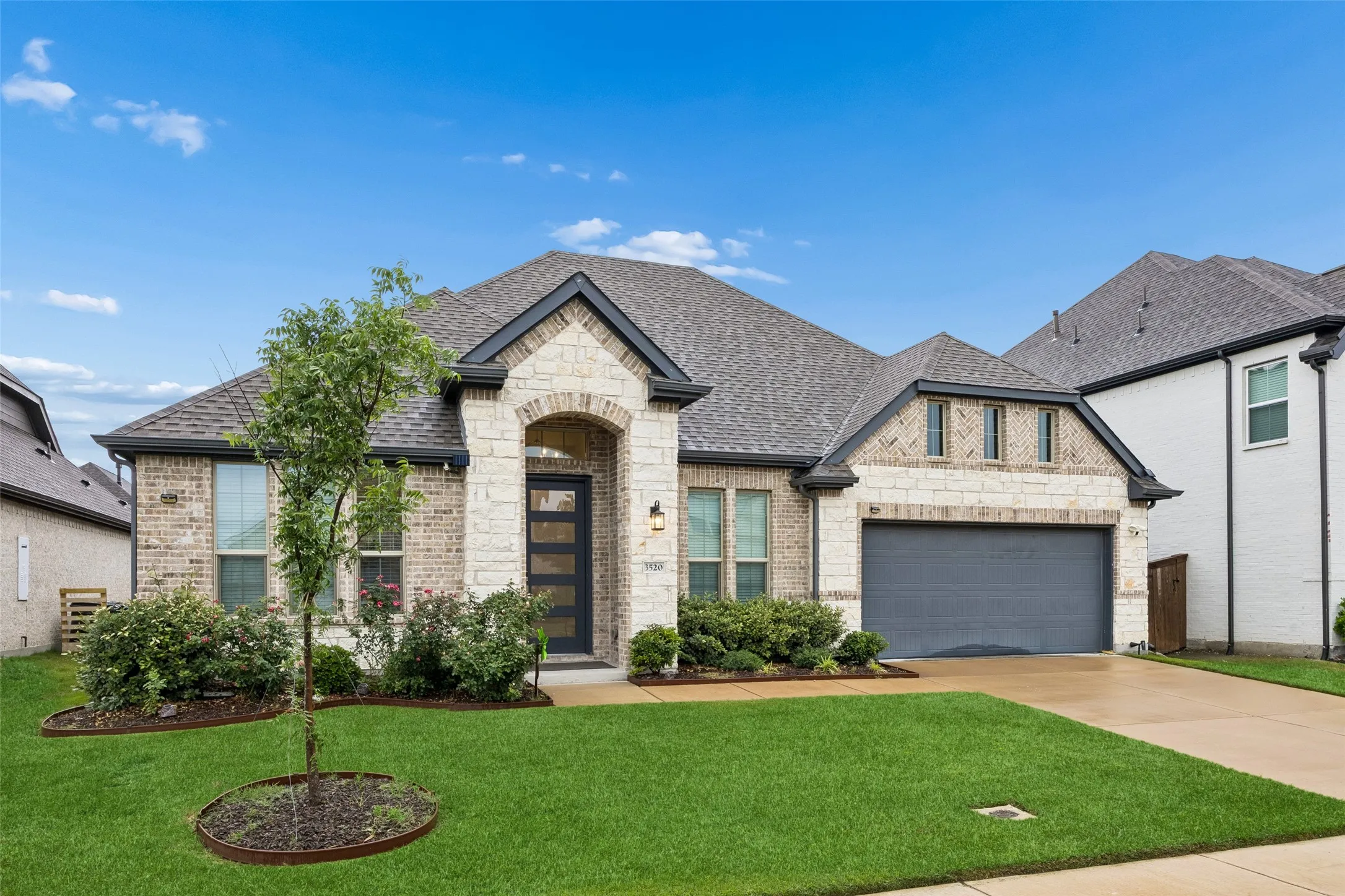 Single Family Residence For Sale in Collin County , 3520 Abingdon Avenue, Melissa, Texas 75454, 4 Bedrooms, 3 Bathrooms, 3 Garage spaces, 2,876 Sqft, built in 2022, Preowned, Price $539,900, mls#21243087, Real Estate Agent in Melissa, Homes For Sale in Collin county, Homes For Sale in Melissa, Realtor in Melissa Texas, Real Estate Brokerage Independent Realty Texas, Luminita Cordes Realtor