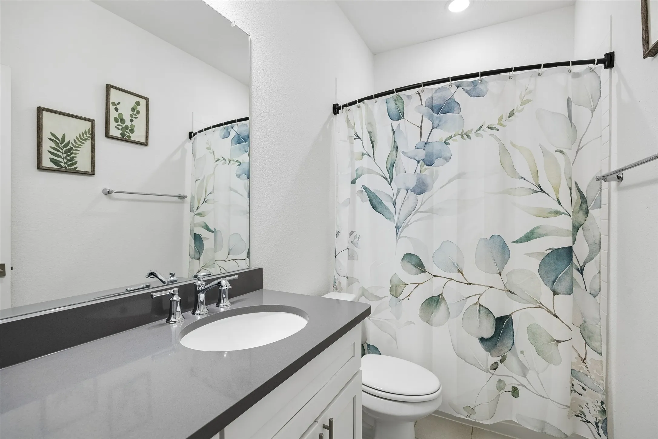 Single Family Residence For Sale in Collin County , 3520 Abingdon Avenue, Melissa, Texas 75454, 4 Bedrooms, 3 Bathrooms, 3 Garage spaces, 2,876 Sqft, built in 2022, Preowned, Price $539,900, mls#21243087, Real Estate Agent in Melissa, Homes For Sale in Collin county, Homes For Sale in Melissa, Realtor in Melissa Texas, Real Estate Brokerage Independent Realty Texas, Luminita Cordes Realtor