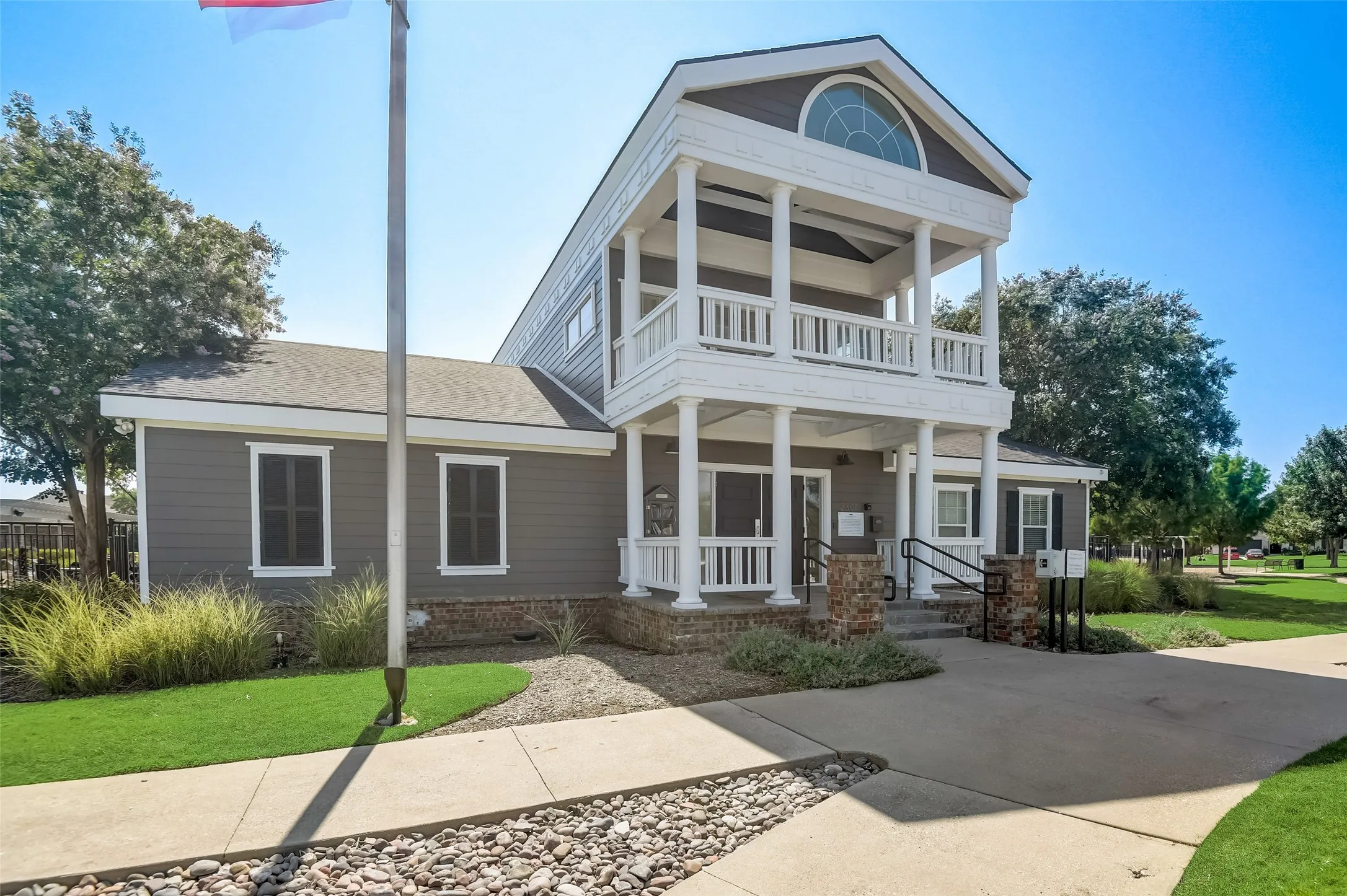 Single Family Residence For Sale in Collin County , 3520 Abingdon Avenue, Melissa, Texas 75454, 4 Bedrooms, 3 Bathrooms, 3 Garage spaces, 2,876 Sqft, built in 2022, Preowned, Price $539,900, mls#21243087, Real Estate Agent in Melissa, Homes For Sale in Collin county, Homes For Sale in Melissa, Realtor in Melissa Texas, Real Estate Brokerage Independent Realty Texas, Luminita Cordes Realtor
