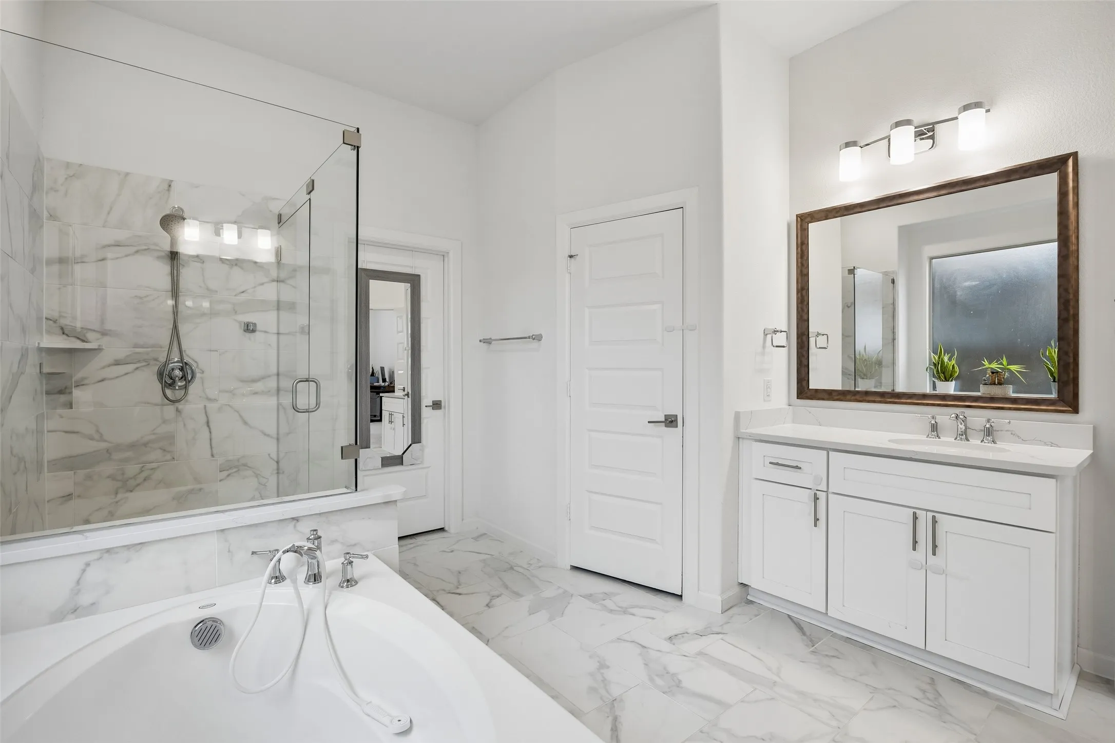 Single Family Residence For Sale in Collin County , 3520 Abingdon Avenue, Melissa, Texas 75454, 4 Bedrooms, 3 Bathrooms, 3 Garage spaces, 2,876 Sqft, built in 2022, Preowned, Price $539,900, mls#21243087, Real Estate Agent in Melissa, Homes For Sale in Collin county, Homes For Sale in Melissa, Realtor in Melissa Texas, Real Estate Brokerage Independent Realty Texas, Luminita Cordes Realtor