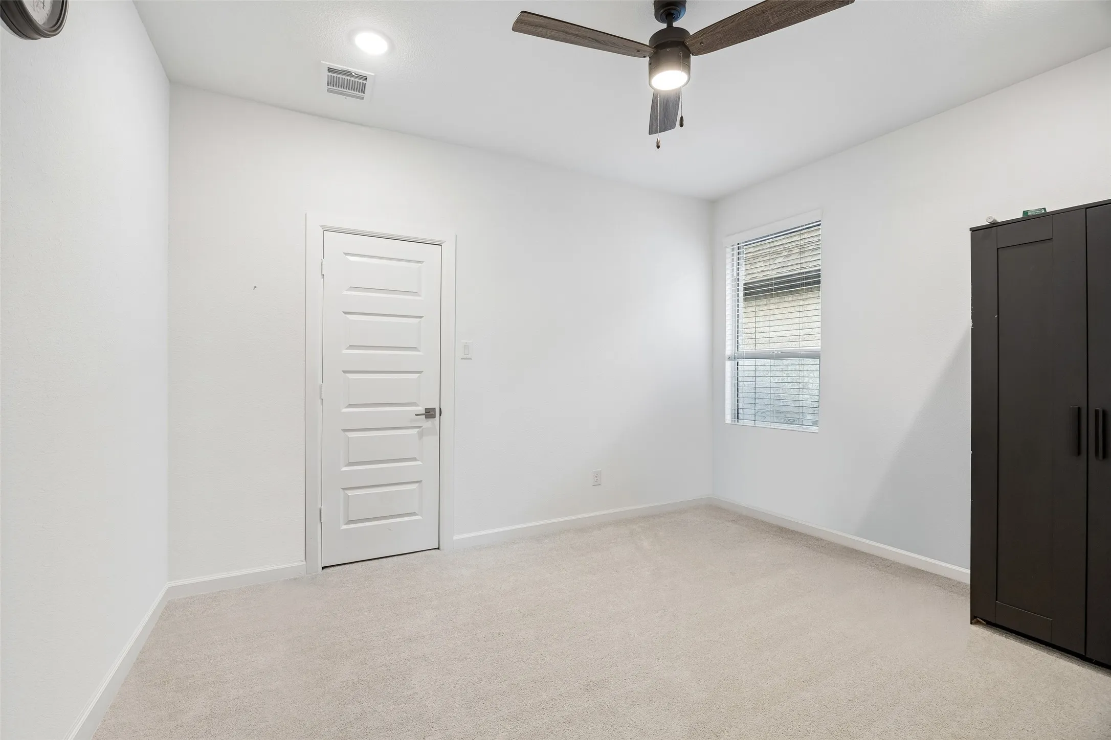 Single Family Residence For Sale in Collin County , 3520 Abingdon Avenue, Melissa, Texas 75454, 4 Bedrooms, 3 Bathrooms, 3 Garage spaces, 2,876 Sqft, built in 2022, Preowned, Price $539,900, mls#21243087, Real Estate Agent in Melissa, Homes For Sale in Collin county, Homes For Sale in Melissa, Realtor in Melissa Texas, Real Estate Brokerage Independent Realty Texas, Luminita Cordes Realtor