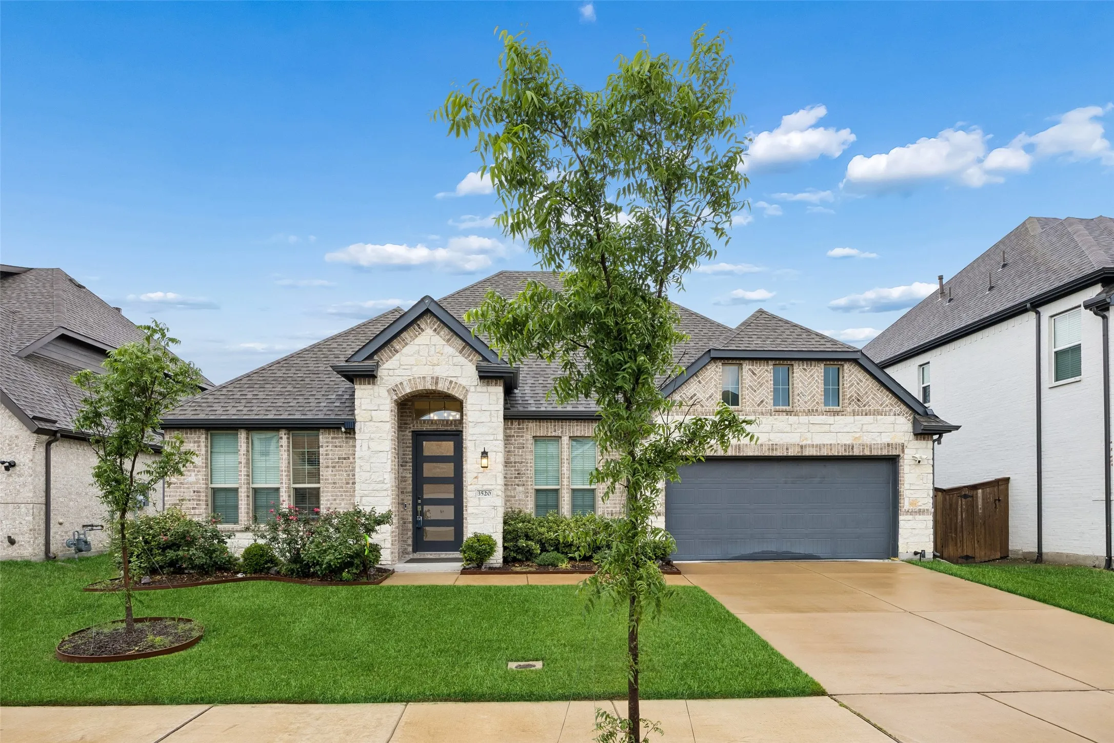 Single Family Residence For Sale in Collin County , 3520 Abingdon Avenue, Melissa, Texas 75454, 4 Bedrooms, 3 Bathrooms, 3 Garage spaces, 2,876 Sqft, built in 2022, Preowned, Price $539,900, mls#21243087, Real Estate Agent in Melissa, Homes For Sale in Collin county, Homes For Sale in Melissa, Realtor in Melissa Texas, Real Estate Brokerage Independent Realty Texas, Luminita Cordes Realtor