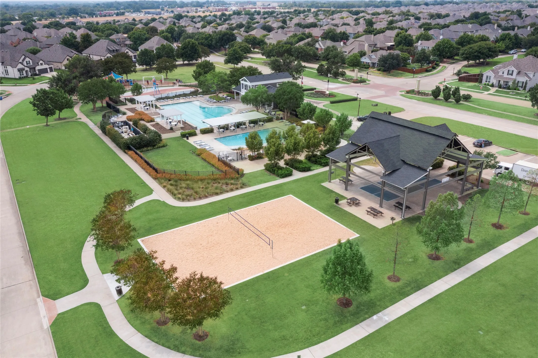 Single Family Residence For Sale in Collin County , 3520 Abingdon Avenue, Melissa, Texas 75454, 4 Bedrooms, 3 Bathrooms, 3 Garage spaces, 2,876 Sqft, built in 2022, Preowned, Price $539,900, mls#21243087, Real Estate Agent in Melissa, Homes For Sale in Collin county, Homes For Sale in Melissa, Realtor in Melissa Texas, Real Estate Brokerage Independent Realty Texas, Luminita Cordes Realtor