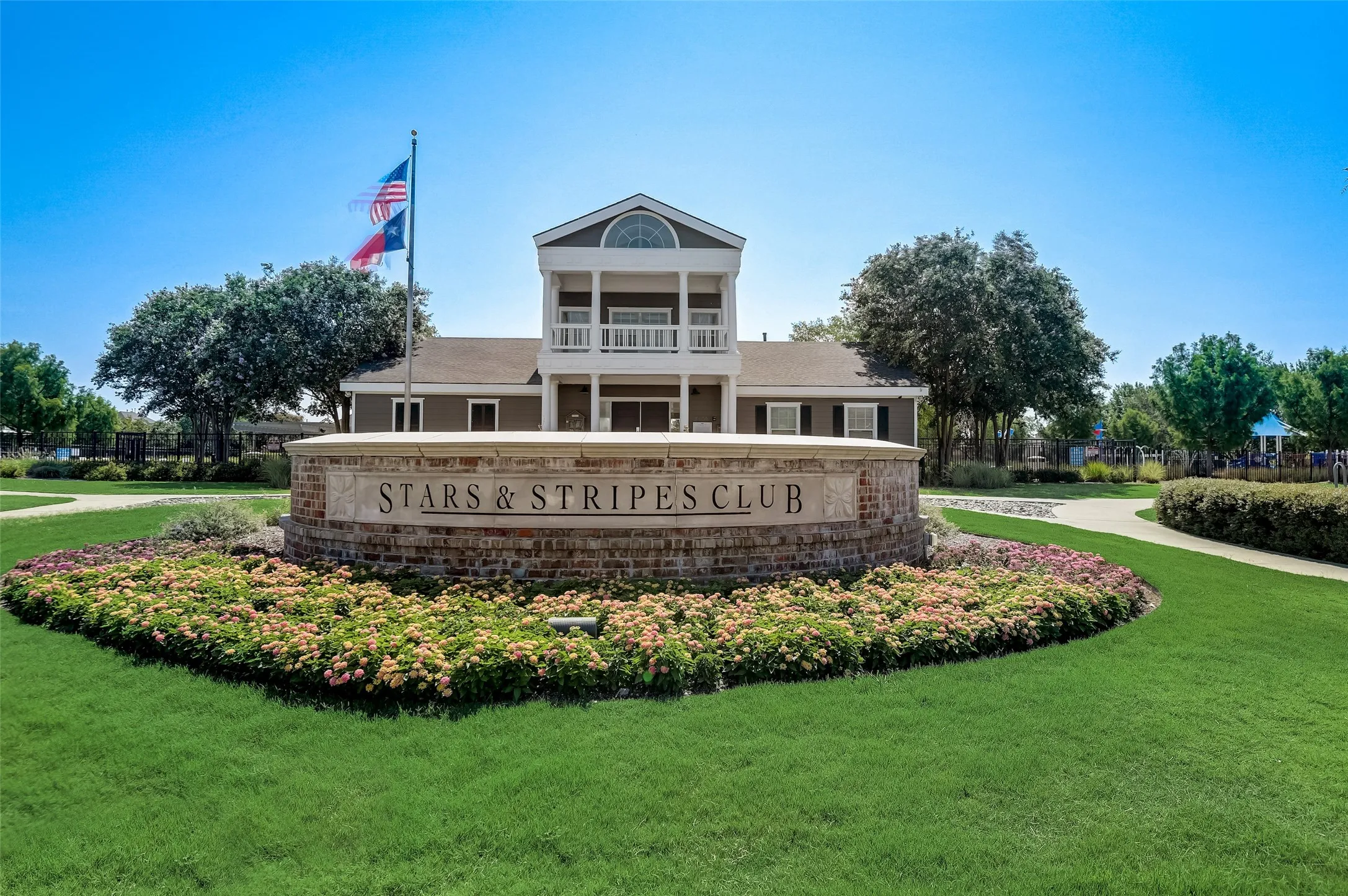 Single Family Residence For Sale in Collin County , 3520 Abingdon Avenue, Melissa, Texas 75454, 4 Bedrooms, 3 Bathrooms, 3 Garage spaces, 2,876 Sqft, built in 2022, Preowned, Price $539,900, mls#21243087, Real Estate Agent in Melissa, Homes For Sale in Collin county, Homes For Sale in Melissa, Realtor in Melissa Texas, Real Estate Brokerage Independent Realty Texas, Luminita Cordes Realtor