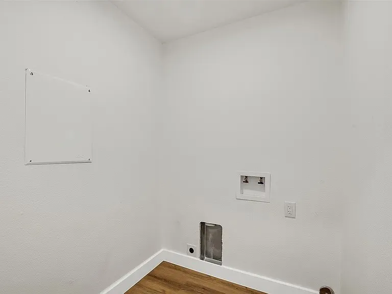 Duplex For Rent in Tarrant County , 5204 Slate Street, Fort Worth, Texas 76114, 3 Bedrooms, 3 Bathrooms, 2 Garage spaces, 2,287 Sqft, built in 2024, Preowned, Price $3,200, mls#21248748, Real Estate Agent in Fort Worth, Homes For Rent in Tarrant county, Homes For Rent in Fort Worth, Realtor in Fort Worth Texas, Real Estate Brokerage Independent Realty Texas, Luminita Cordes Realtor