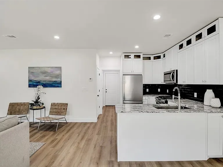 Duplex For Rent in Tarrant County , 5204 Slate Street, Fort Worth, Texas 76114, 3 Bedrooms, 3 Bathrooms, 2 Garage spaces, 2,287 Sqft, built in 2024, Preowned, Price $3,200, mls#21248748, Real Estate Agent in Fort Worth, Homes For Rent in Tarrant county, Homes For Rent in Fort Worth, Realtor in Fort Worth Texas, Real Estate Brokerage Independent Realty Texas, Luminita Cordes Realtor
