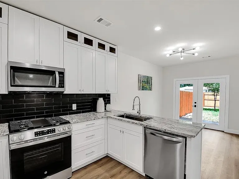 Duplex For Rent in Tarrant County , 5204 Slate Street, Fort Worth, Texas 76114, 3 Bedrooms, 3 Bathrooms, 2 Garage spaces, 2,287 Sqft, built in 2024, Preowned, Price $3,200, mls#21248748, Real Estate Agent in Fort Worth, Homes For Rent in Tarrant county, Homes For Rent in Fort Worth, Realtor in Fort Worth Texas, Real Estate Brokerage Independent Realty Texas, Luminita Cordes Realtor