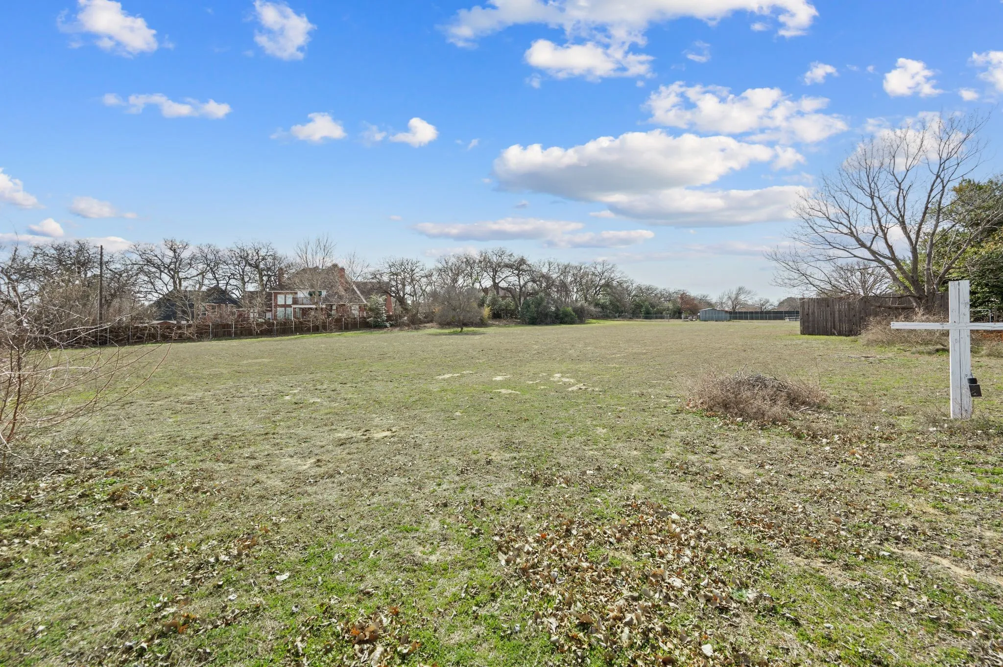 Single Family Residence For Sale in Tarrant County , 5804 Pleasant Run Road, Colleyville, Texas 76034, 3 Bedroom, 2 Bathroom, Garage spaces, 2,094 Sqft, built in 1962, Preowned, mls#21245263, Real Estate Agent in Colleyville, Homes For Sale in Tarrant county, Homes For Sale in Colleyville, Realtor in Colleyville Texas, Real Estate Brokerage Independent Realty Texas, Luminita Cordes Realtor
