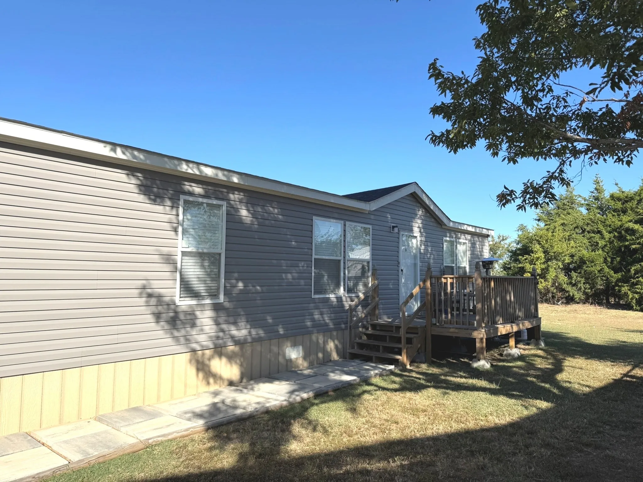 Mobile Home For Sale in Cooke County , 312 Candlewood Circle, Gainesville, Texas 76240, 4 Bedroom, 2 Bathroom, Garage spaces, 2,040 Sqft, built in 2022, Preowned, mls#21248813, Real Estate Agent in Gainesville, Homes For Sale in Cooke county, Homes For Sale in Gainesville, Realtor in Gainesville Texas, Real Estate Brokerage Independent Realty Texas, Luminita Cordes Realtor