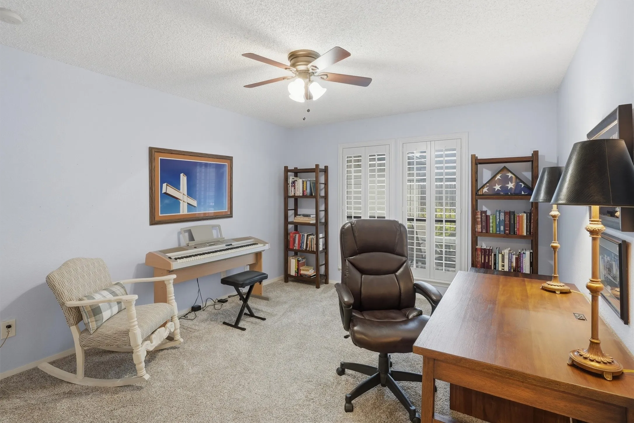 Single Family Residence For Sale in Tarrant County , 5744 Ledgestone Drive, Fort Worth, Texas 76132, 2 Bedroom, 2 Bathroom, 2 Garage spaces, 1,723 Sqft, built in 1984, mls#21247295, Real Estate Agent in Fort Worth, Homes For Sale in Tarrant county, Homes For Sale in Fort Worth, Realtor in Fort Worth Texas, Real Estate Brokerage Independent Realty Texas, Luminita Cordes Realtor