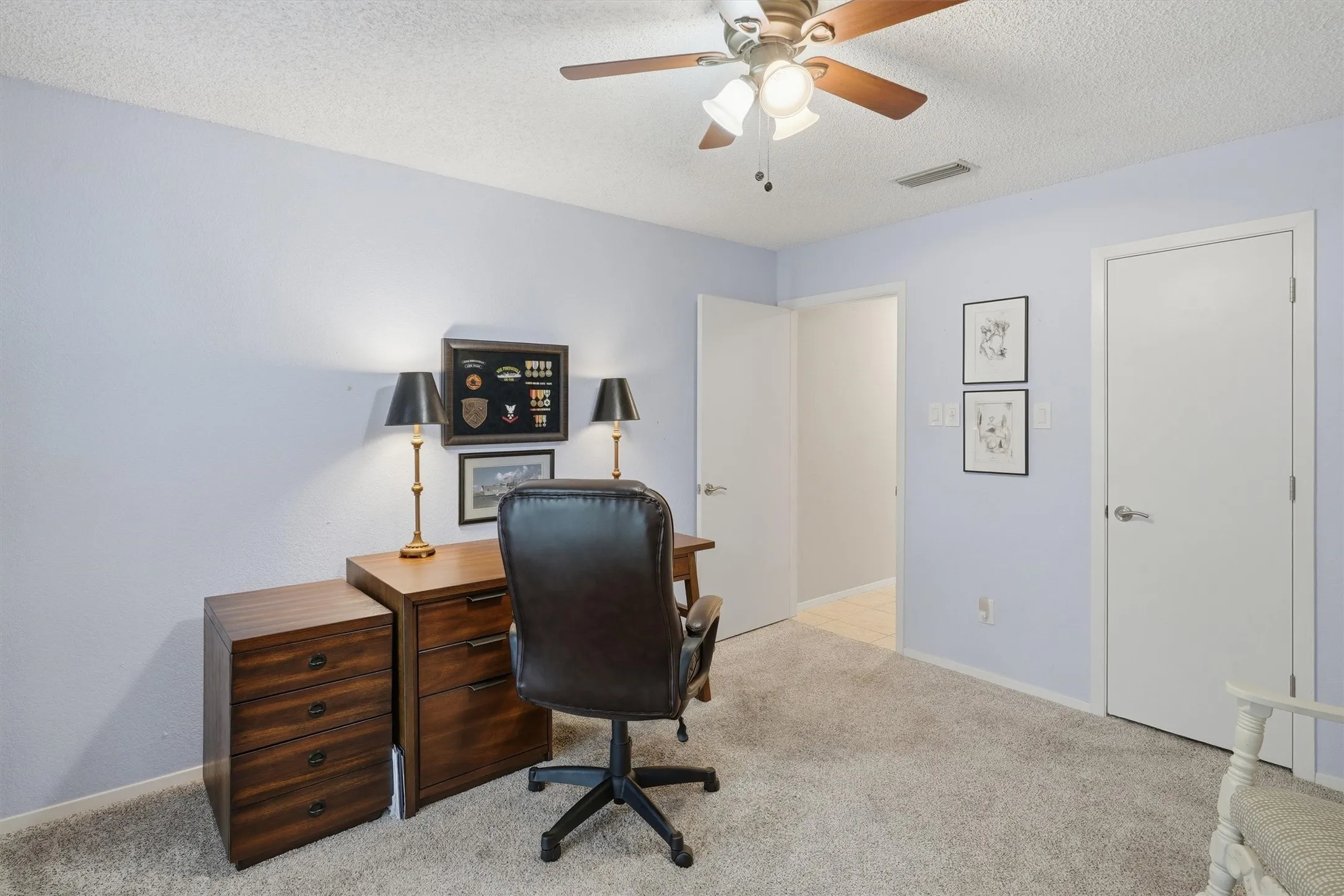 Single Family Residence For Sale in Tarrant County , 5744 Ledgestone Drive, Fort Worth, Texas 76132, 2 Bedroom, 2 Bathroom, 2 Garage spaces, 1,723 Sqft, built in 1984, mls#21247295, Real Estate Agent in Fort Worth, Homes For Sale in Tarrant county, Homes For Sale in Fort Worth, Realtor in Fort Worth Texas, Real Estate Brokerage Independent Realty Texas, Luminita Cordes Realtor