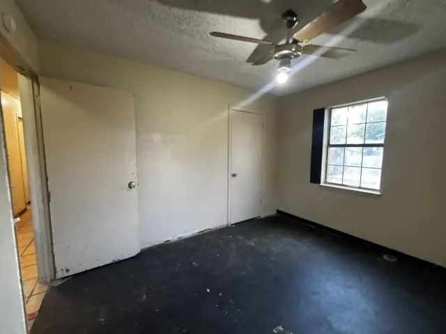 Single Family Residence For Sale in Jackson (TX) County , 122 Rosa Street, Edna, Texas 77957, 3 Bedroom, 2 Bathroom, Garage spaces, 1,128 Sqft, built in 1982, mls#21248821, Real Estate Agent in Edna, Homes For Sale in Jackson (TX) county, Homes For Sale in Edna, Realtor in Edna Texas, Real Estate Brokerage Independent Realty Texas, Luminita Cordes Realtor