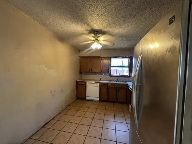 Single Family Residence For Sale in Jackson (TX) County , 122 Rosa Street, Edna, Texas 77957, 3 Bedroom, 2 Bathroom, Garage spaces, 1,128 Sqft, built in 1982, mls#21248821, Real Estate Agent in Edna, Homes For Sale in Jackson (TX) county, Homes For Sale in Edna, Realtor in Edna Texas, Real Estate Brokerage Independent Realty Texas, Luminita Cordes Realtor