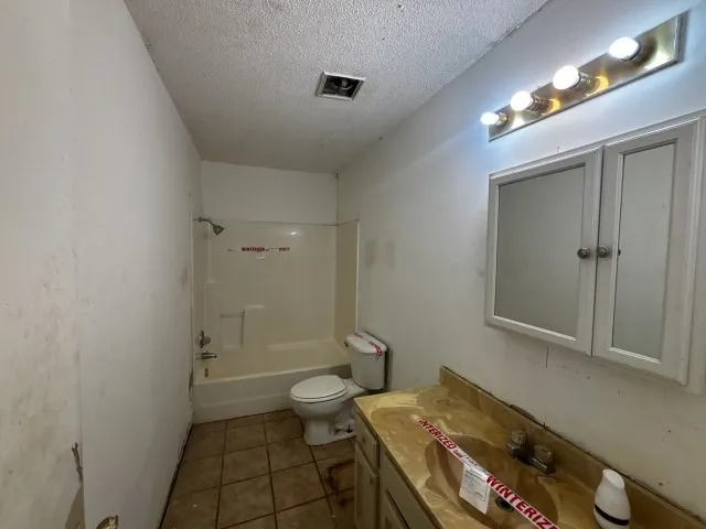Single Family Residence For Sale in Jackson (TX) County , 122 Rosa Street, Edna, Texas 77957, 3 Bedroom, 2 Bathroom, Garage spaces, 1,128 Sqft, built in 1982, mls#21248821, Real Estate Agent in Edna, Homes For Sale in Jackson (TX) county, Homes For Sale in Edna, Realtor in Edna Texas, Real Estate Brokerage Independent Realty Texas, Luminita Cordes Realtor