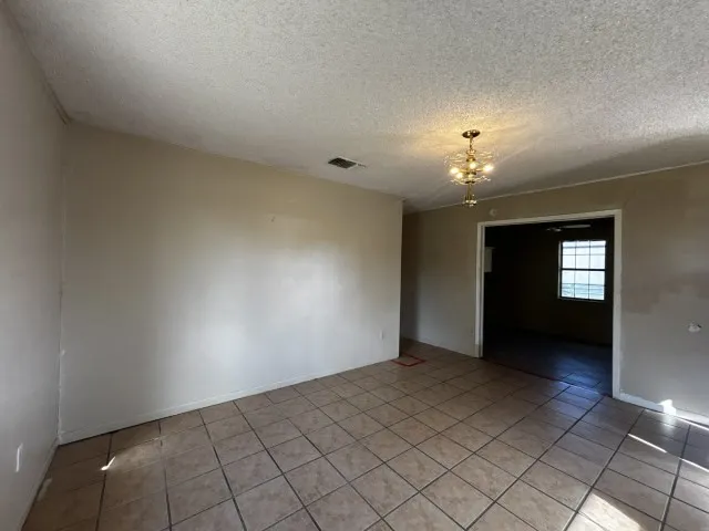 Single Family Residence For Sale in Jackson (TX) County , 122 Rosa Street, Edna, Texas 77957, 3 Bedroom, 2 Bathroom, Garage spaces, 1,128 Sqft, built in 1982, mls#21248821, Real Estate Agent in Edna, Homes For Sale in Jackson (TX) county, Homes For Sale in Edna, Realtor in Edna Texas, Real Estate Brokerage Independent Realty Texas, Luminita Cordes Realtor