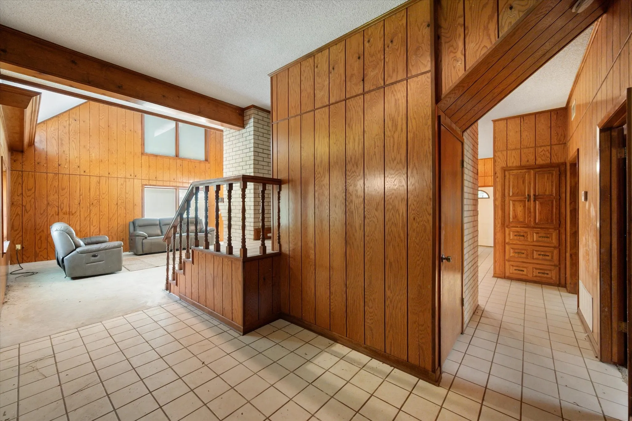Farm For Sale in Freestone County , 103 Fcr 519, Fairfield, Texas 75840, 3 Bedroom, 3 Bathroom, 1 Garage spaces, 2,468 Sqft, built in 1987, mls#21240600, Real Estate Agent in Fairfield, Homes For Sale in Freestone county, Homes For Sale in Fairfield, Realtor in Fairfield Texas, Real Estate Brokerage Independent Realty Texas, Luminita Cordes Realtor