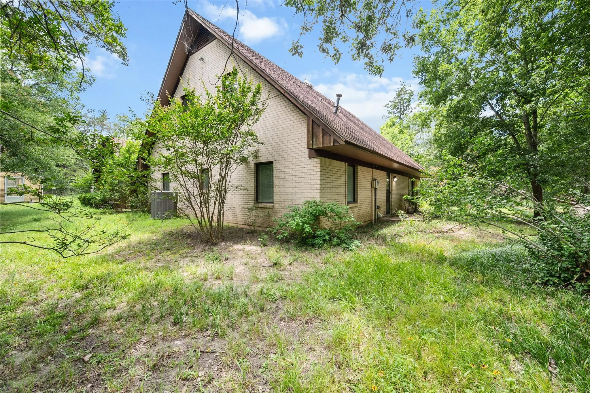 Farm For Sale in Freestone County , 103 Fcr 519, Fairfield, Texas 75840, 3 Bedroom, 3 Bathroom, 1 Garage spaces, 2,468 Sqft, built in 1987, mls#21240600, Real Estate Agent in Fairfield, Homes For Sale in Freestone county, Homes For Sale in Fairfield, Realtor in Fairfield Texas, Real Estate Brokerage Independent Realty Texas, Luminita Cordes Realtor