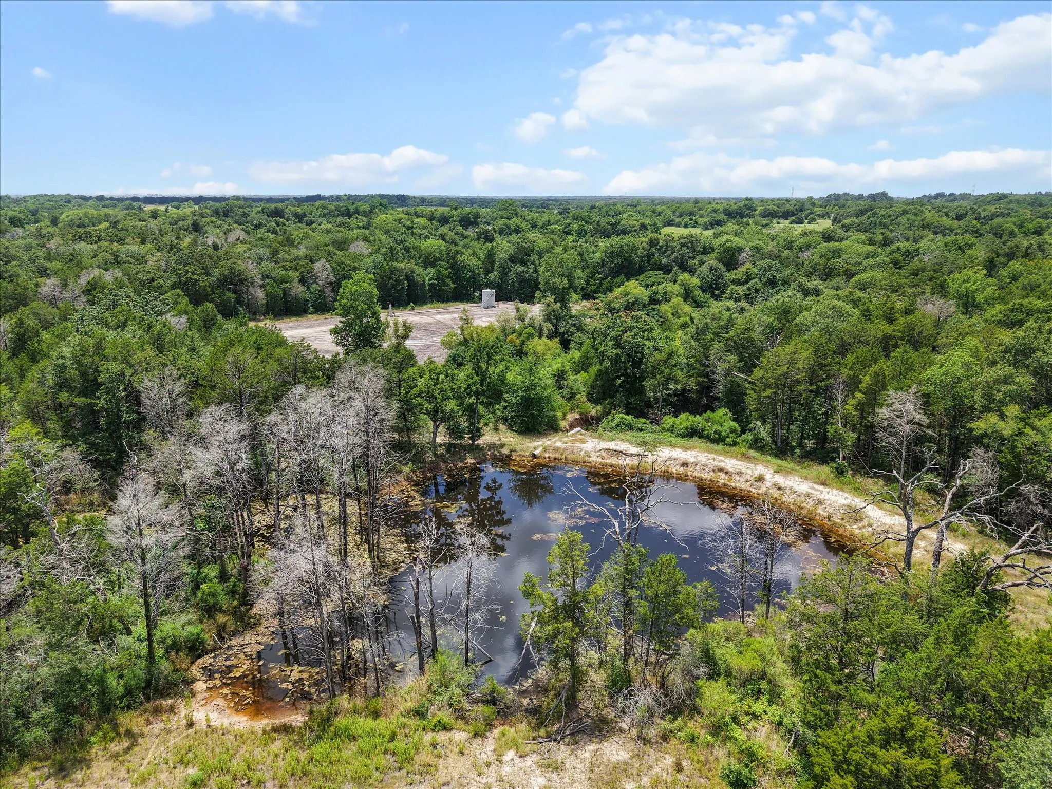 Farm For Sale in Freestone County , 103 Fcr 519, Fairfield, Texas 75840, 3 Bedroom, 3 Bathroom, 1 Garage spaces, 2,468 Sqft, built in 1987, mls#21240600, Real Estate Agent in Fairfield, Homes For Sale in Freestone county, Homes For Sale in Fairfield, Realtor in Fairfield Texas, Real Estate Brokerage Independent Realty Texas, Luminita Cordes Realtor