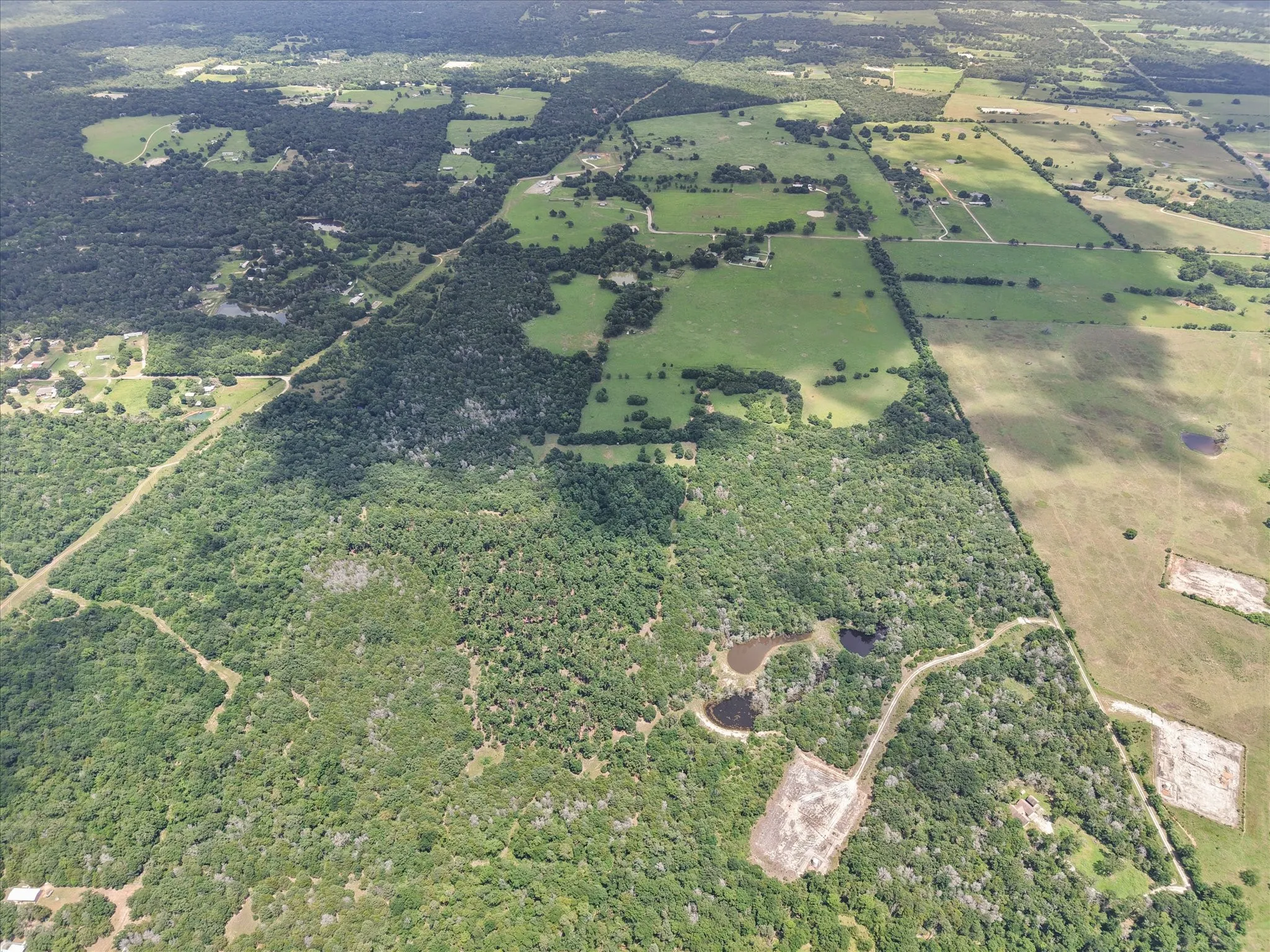 Farm For Sale in Freestone County , 103 Fcr 519, Fairfield, Texas 75840, 3 Bedroom, 3 Bathroom, 1 Garage spaces, 2,468 Sqft, built in 1987, mls#21240600, Real Estate Agent in Fairfield, Homes For Sale in Freestone county, Homes For Sale in Fairfield, Realtor in Fairfield Texas, Real Estate Brokerage Independent Realty Texas, Luminita Cordes Realtor