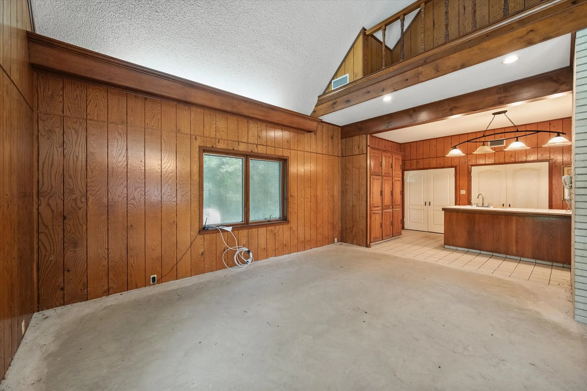 Farm For Sale in Freestone County , 103 Fcr 519, Fairfield, Texas 75840, 3 Bedroom, 3 Bathroom, 1 Garage spaces, 2,468 Sqft, built in 1987, mls#21240600, Real Estate Agent in Fairfield, Homes For Sale in Freestone county, Homes For Sale in Fairfield, Realtor in Fairfield Texas, Real Estate Brokerage Independent Realty Texas, Luminita Cordes Realtor
